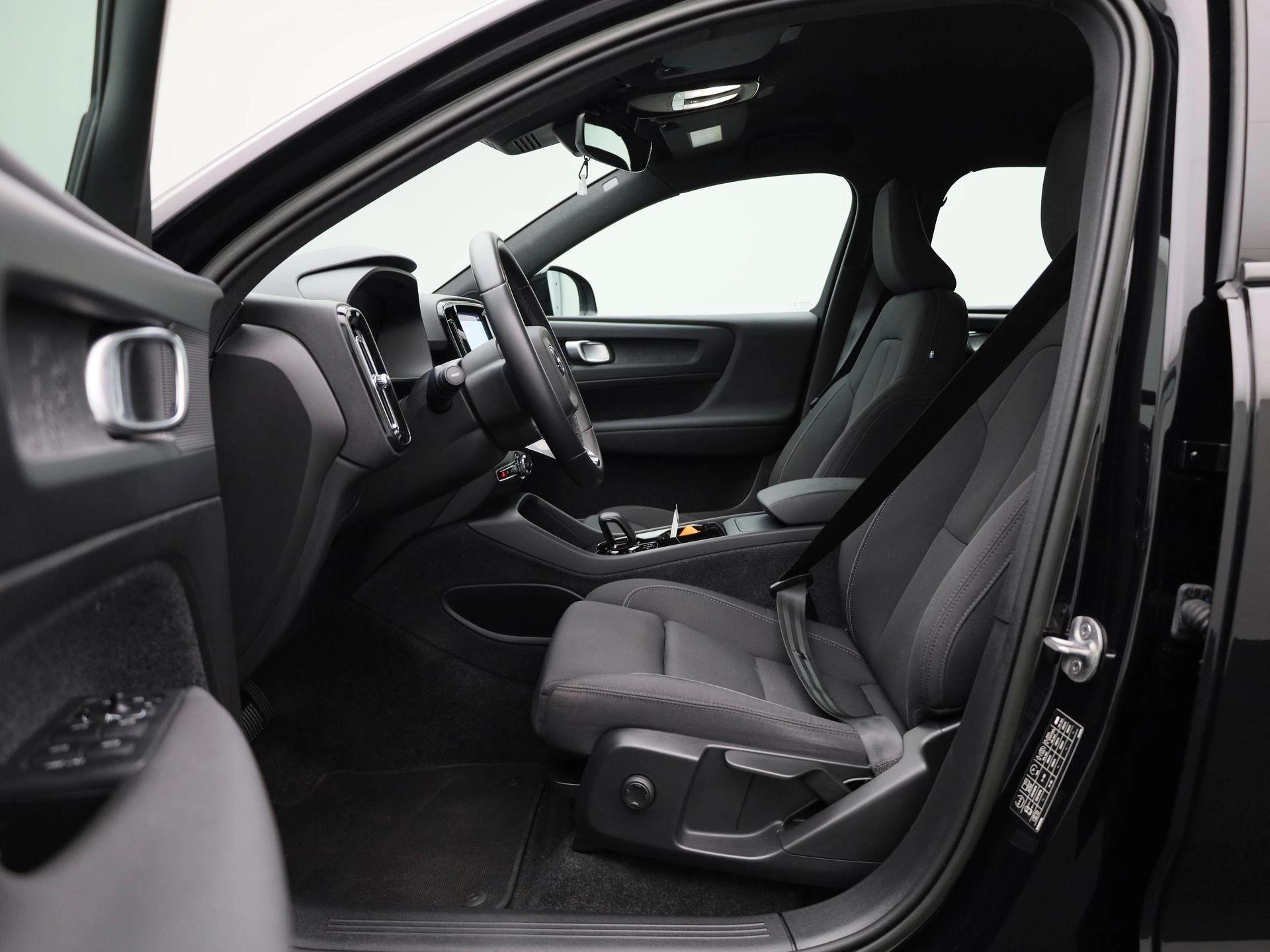 Volvo-XC40-image-10