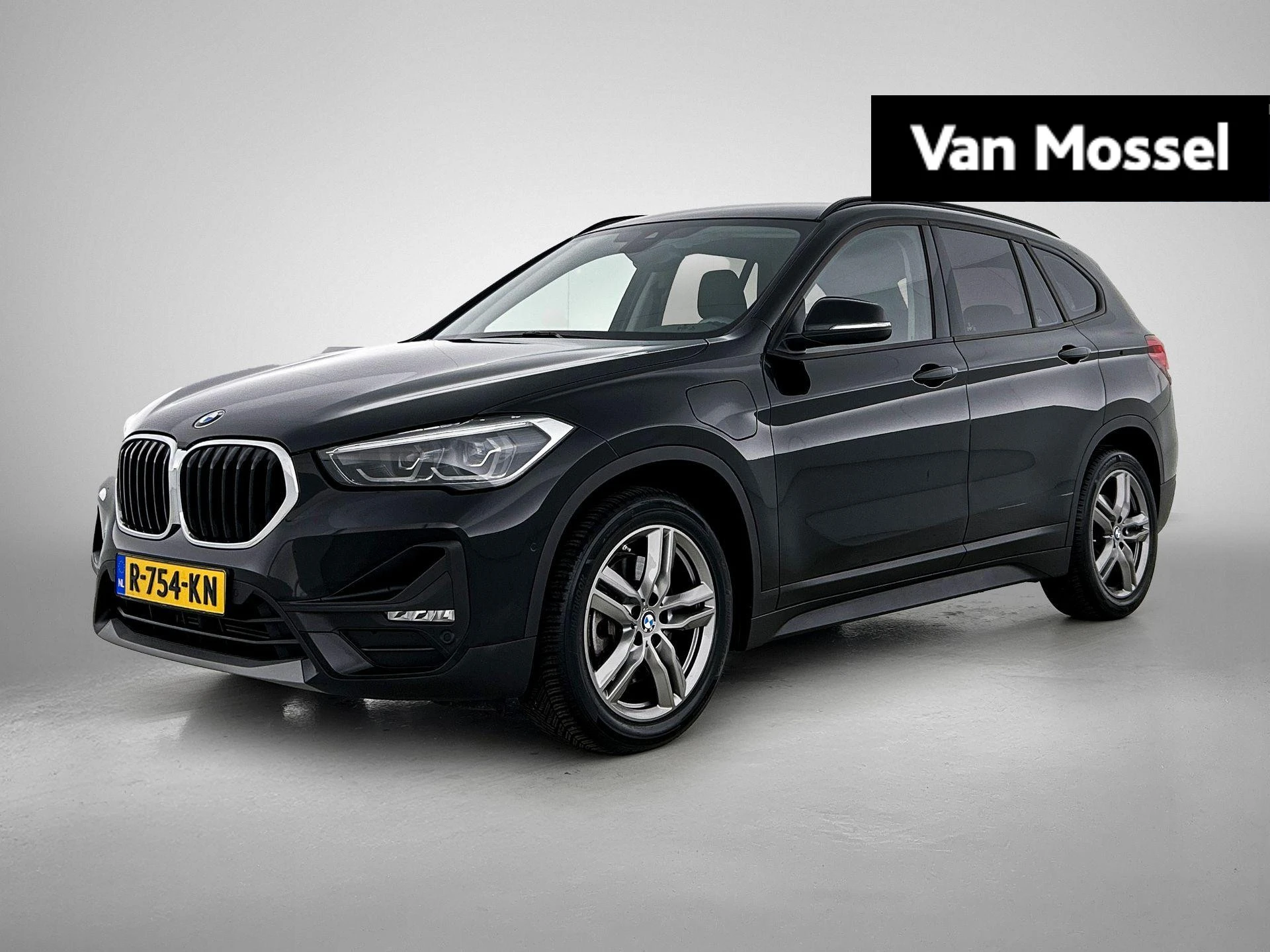 BMW-X1-image-0