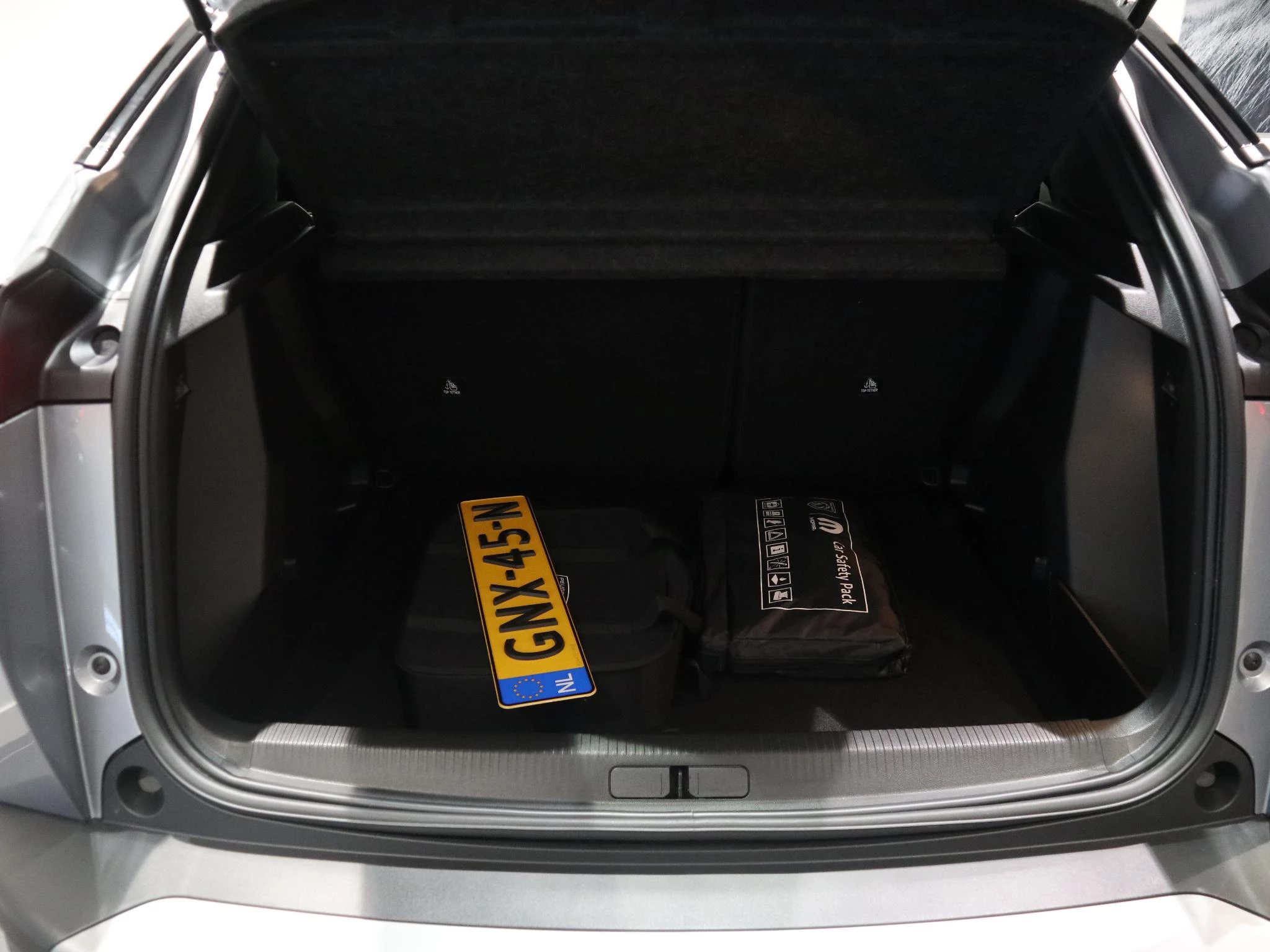 Peugeot-e-2008-image-22