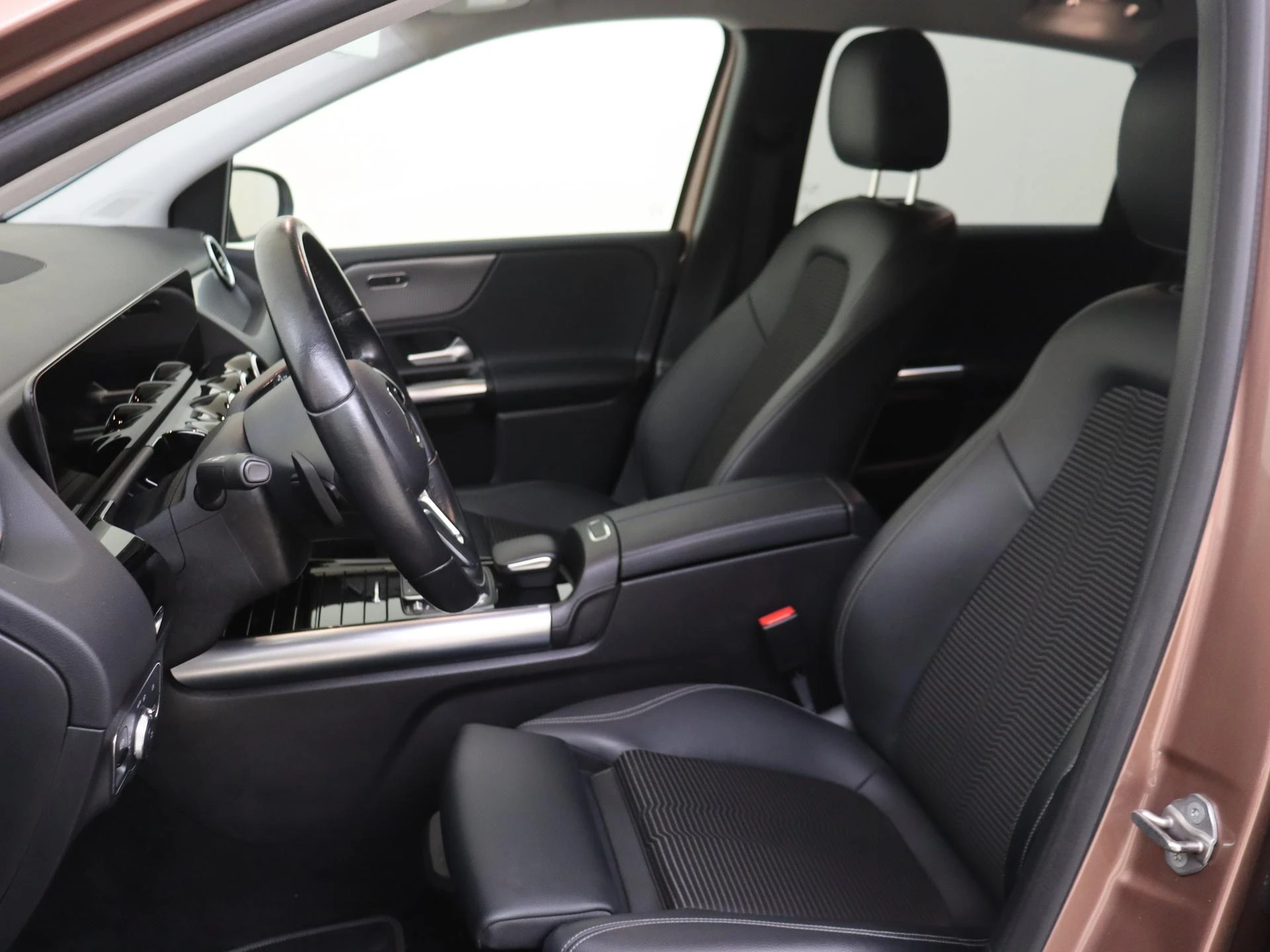 Mercedes-Benz-B-Klasse-image-2
