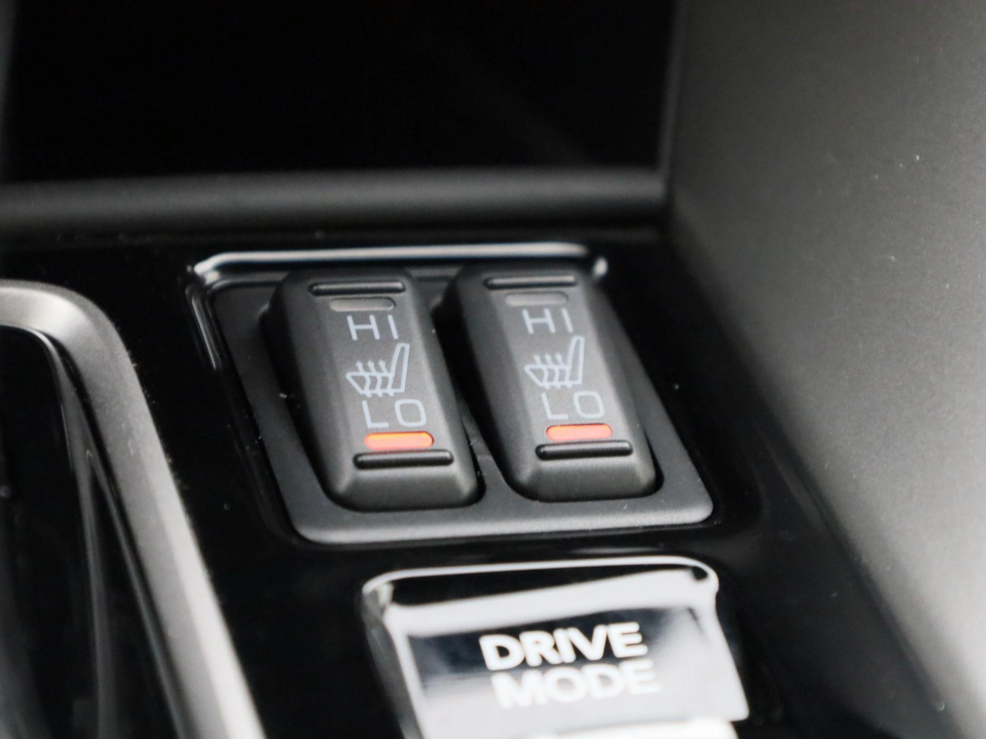 Mitsubishi-Eclipse Cross-image-19