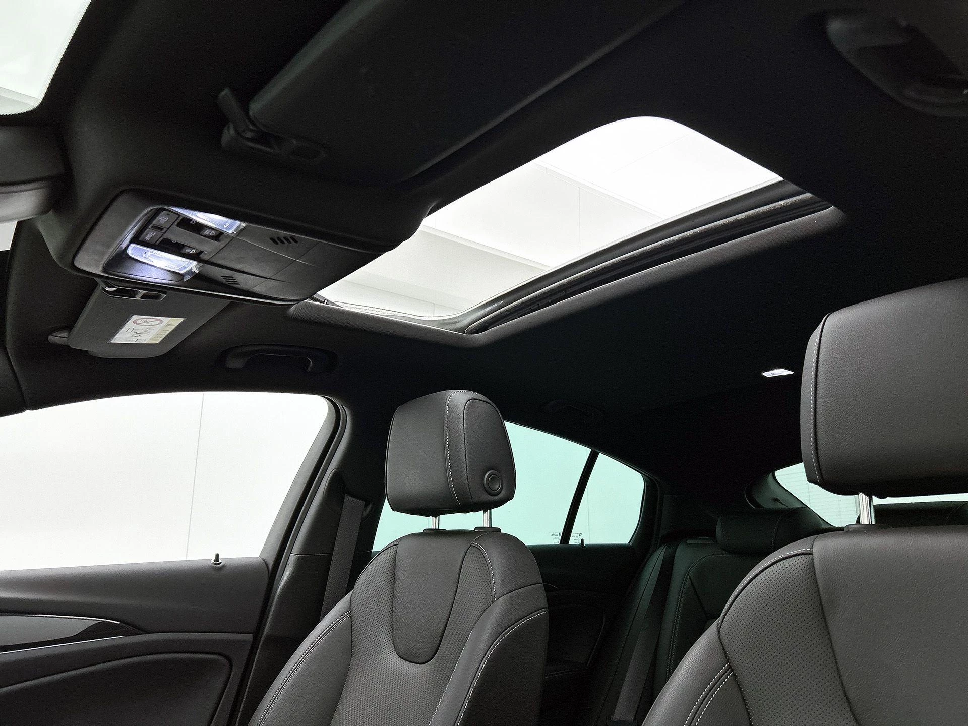 Opel-Insignia-image-30