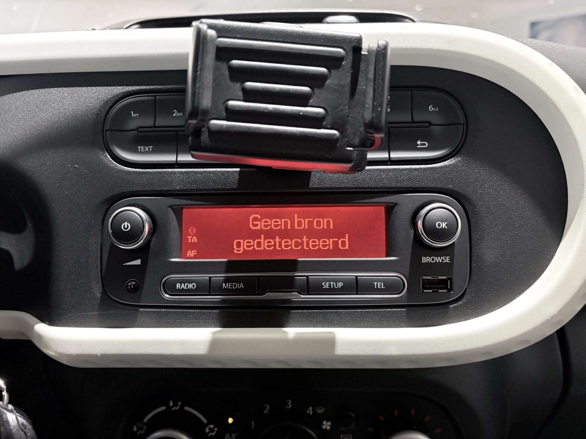Renault-Twingo-image-21