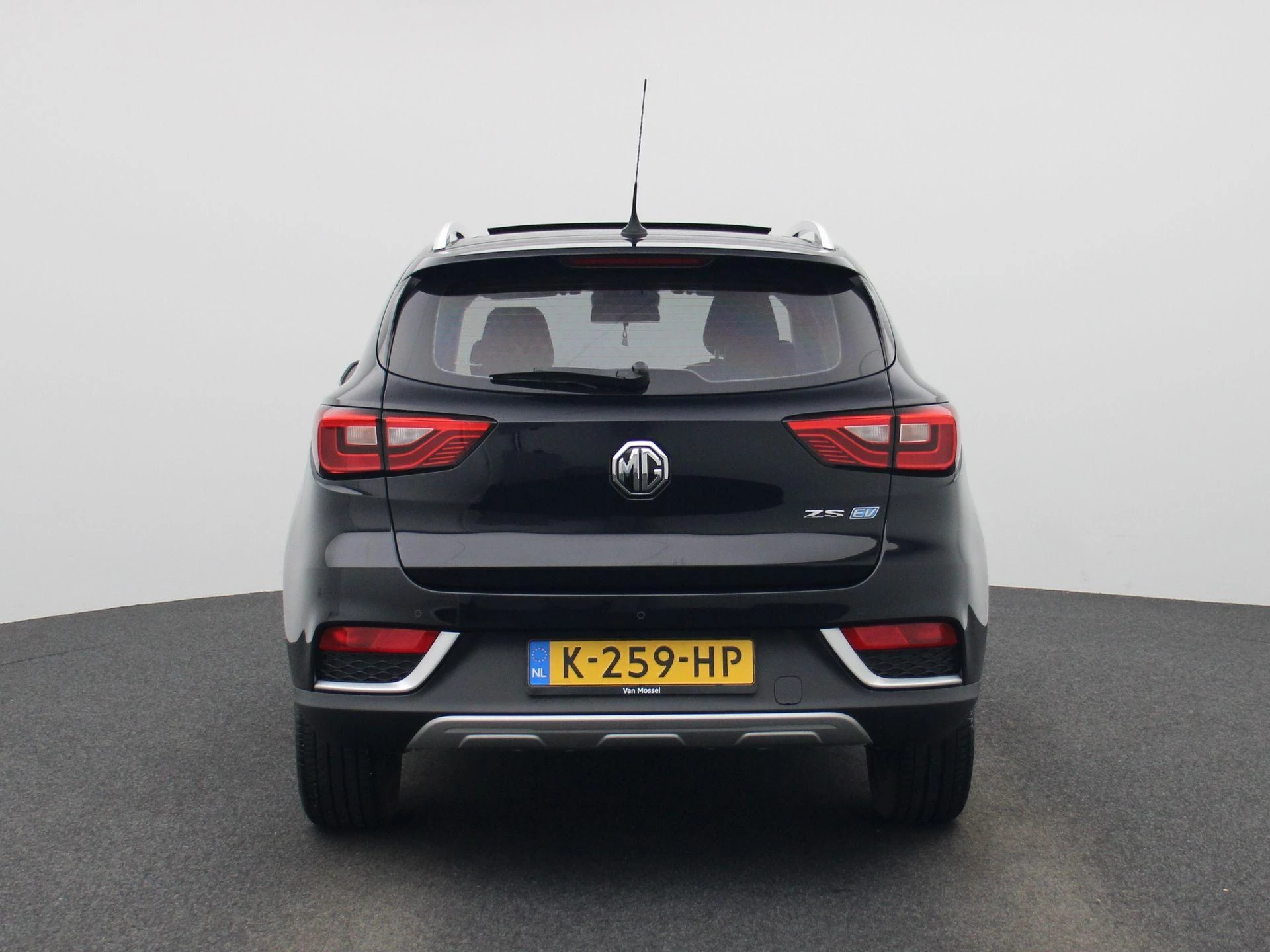 MG-ZS EV-image-4