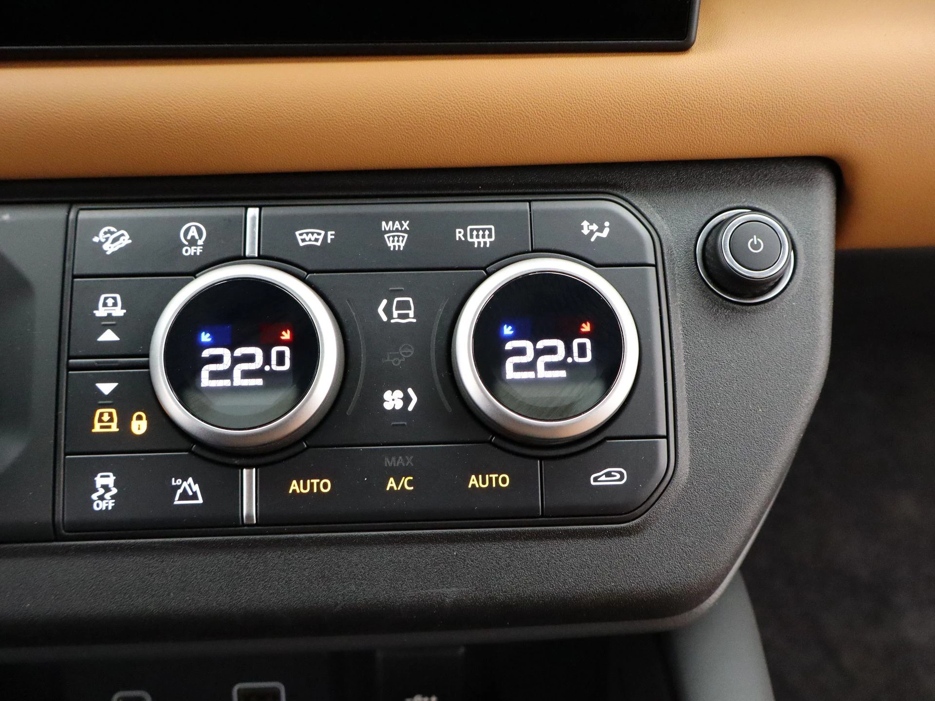 Land Rover-Defender-image-18