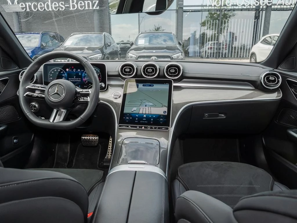 Mercedes-Benz-C-Klasse 300-image-13
