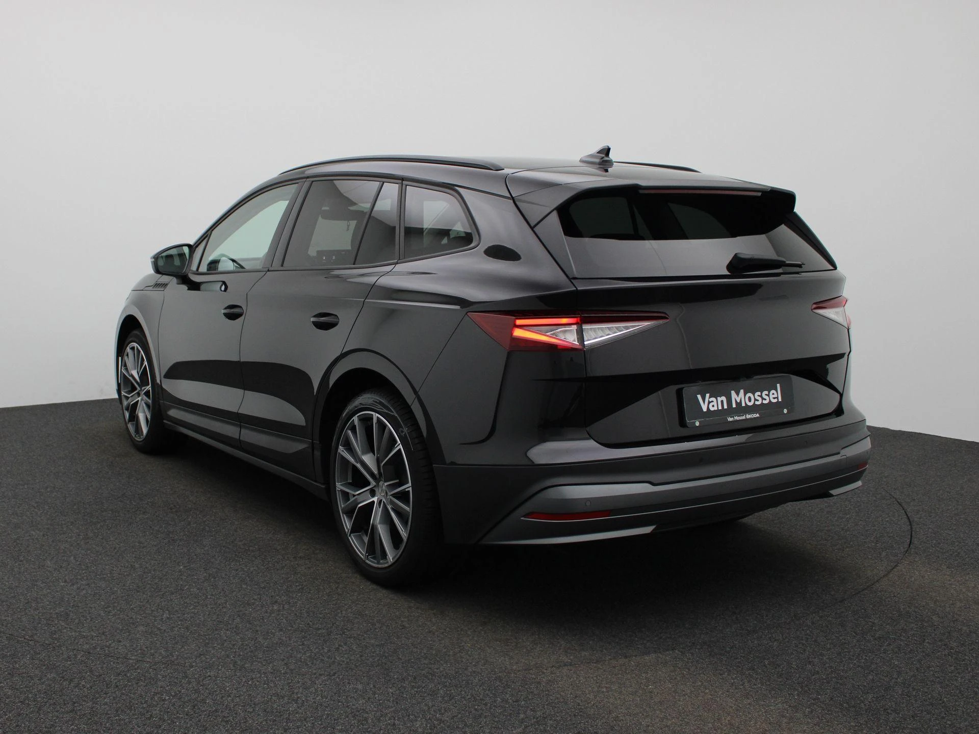 Škoda-Enyaq iV-image-1