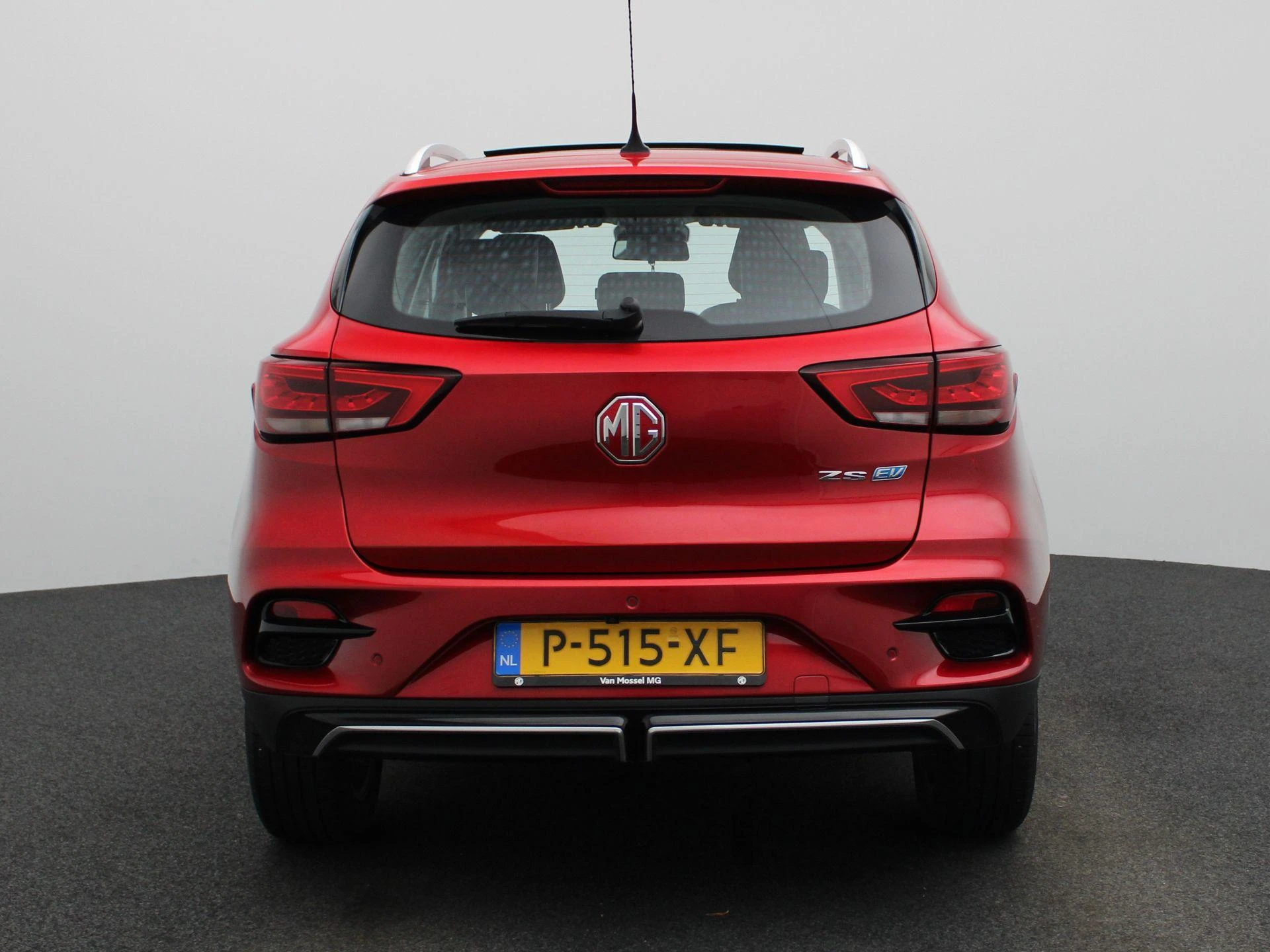 MG-ZS EV-image-4