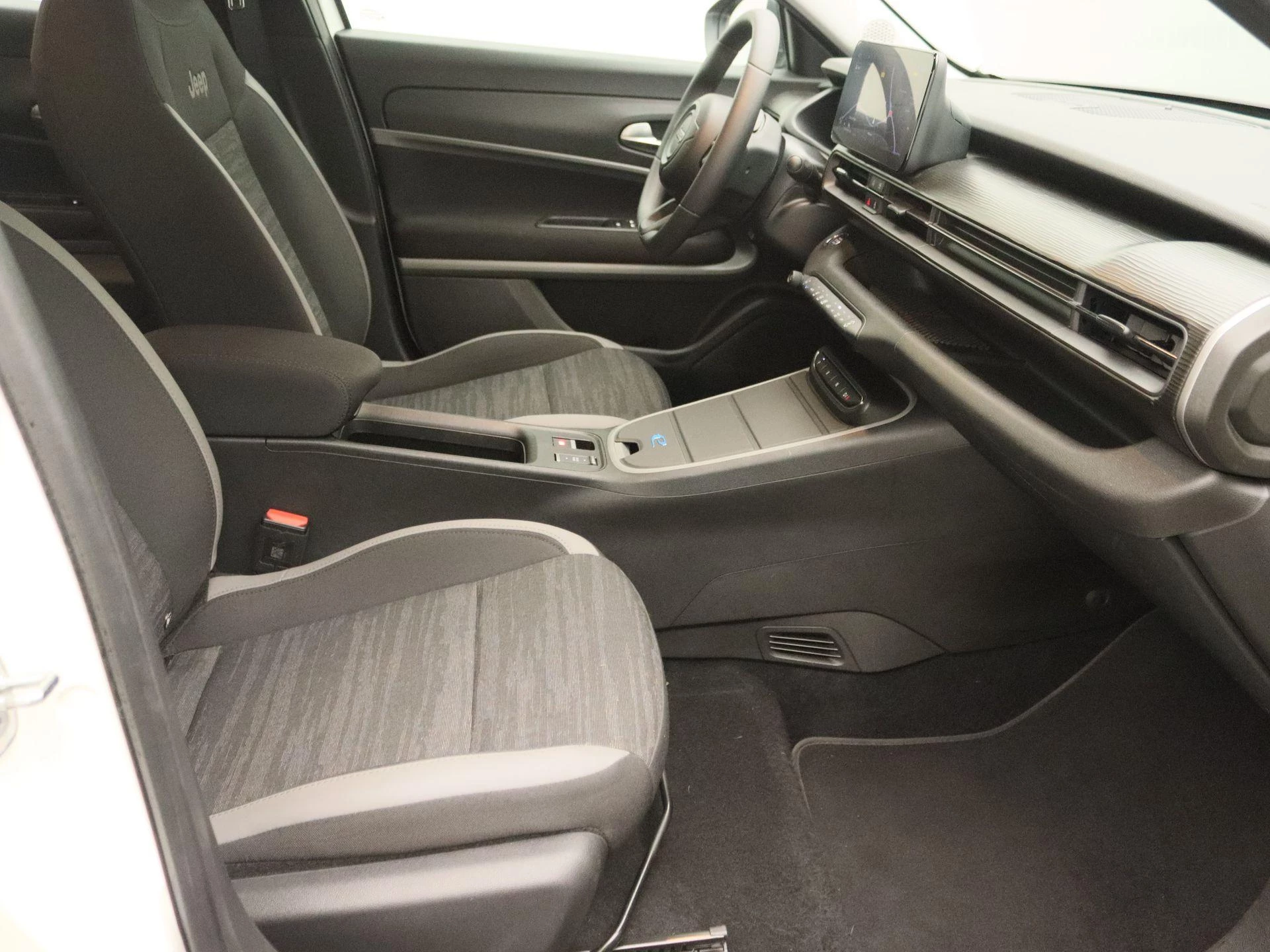 Jeep-Avenger-image-23