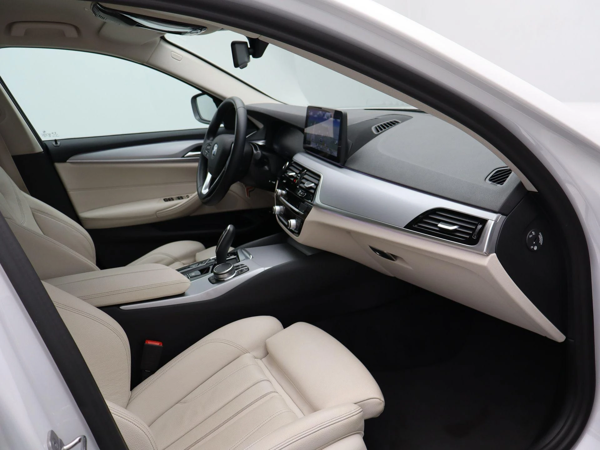 BMW-5 Serie-image-31
