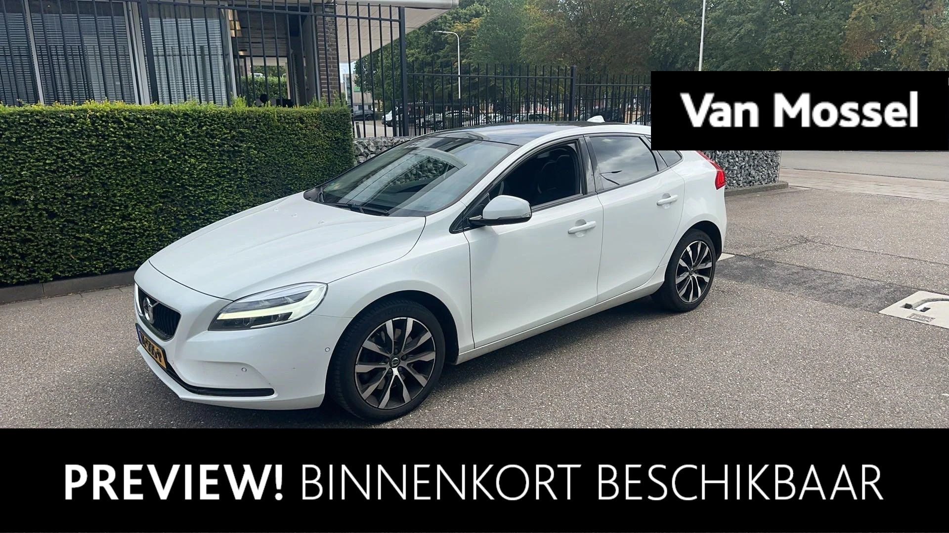 Volvo-V40-image-0