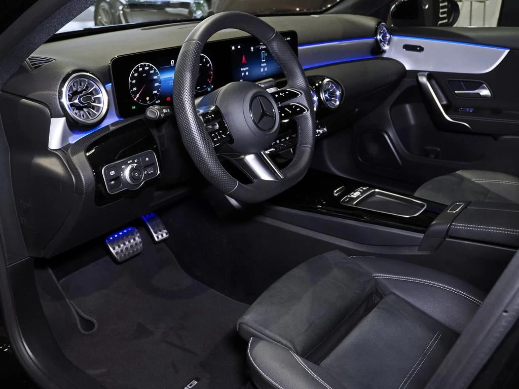 Mercedes-Benz-A-Klasse 200-image-8