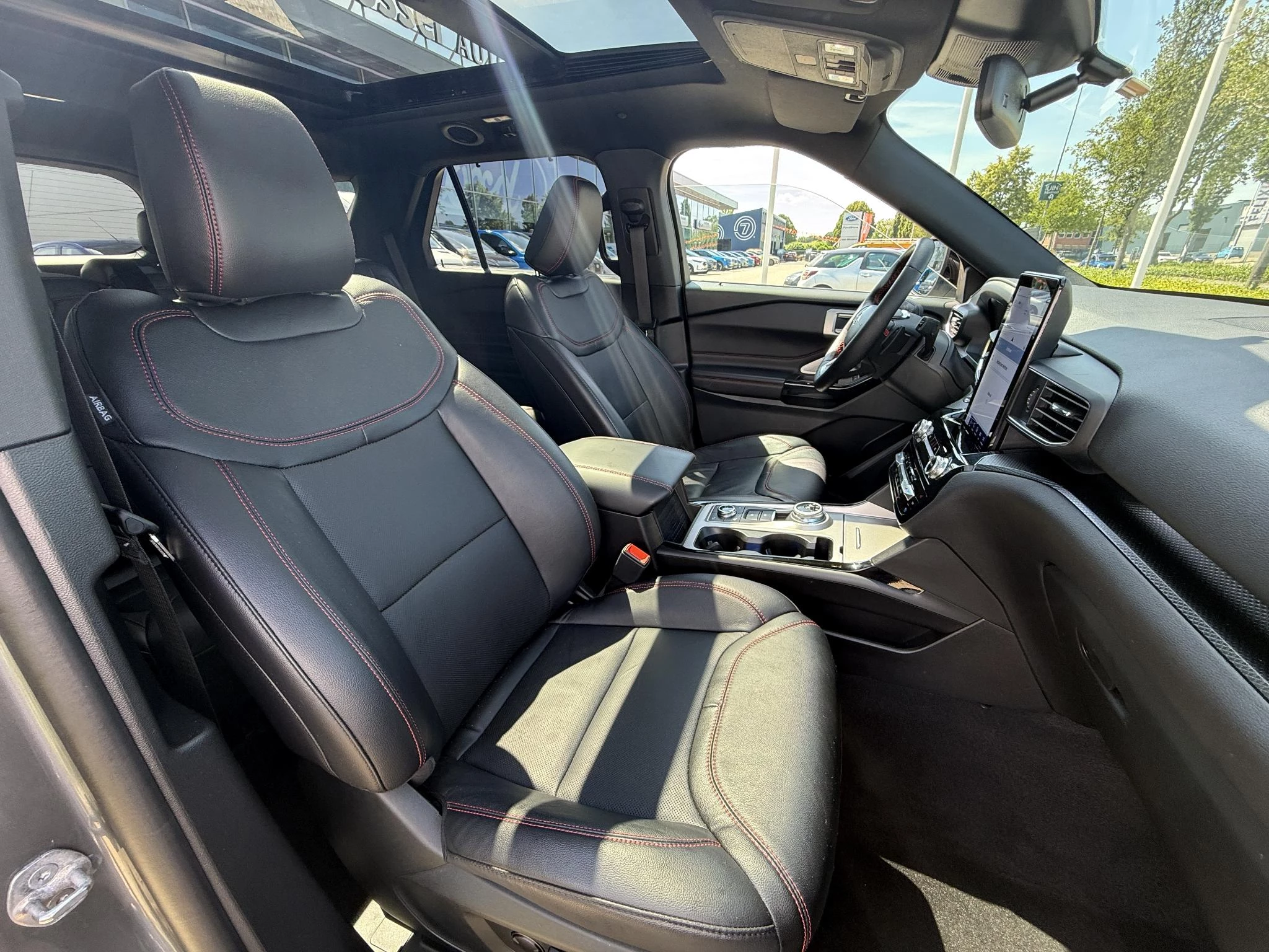 Ford-Explorer-image-11