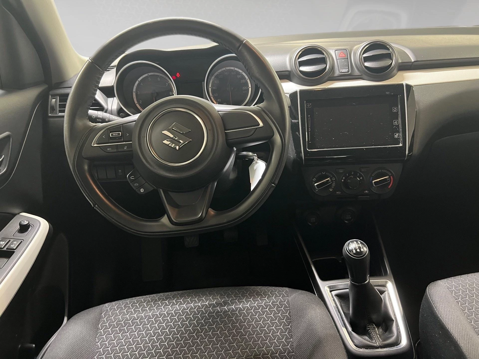 Suzuki Swift 1.0 Grand Luxe +