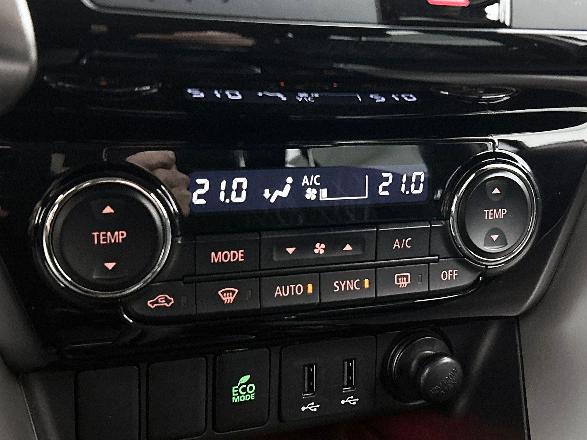 Mitsubishi-Eclipse Cross-image-22