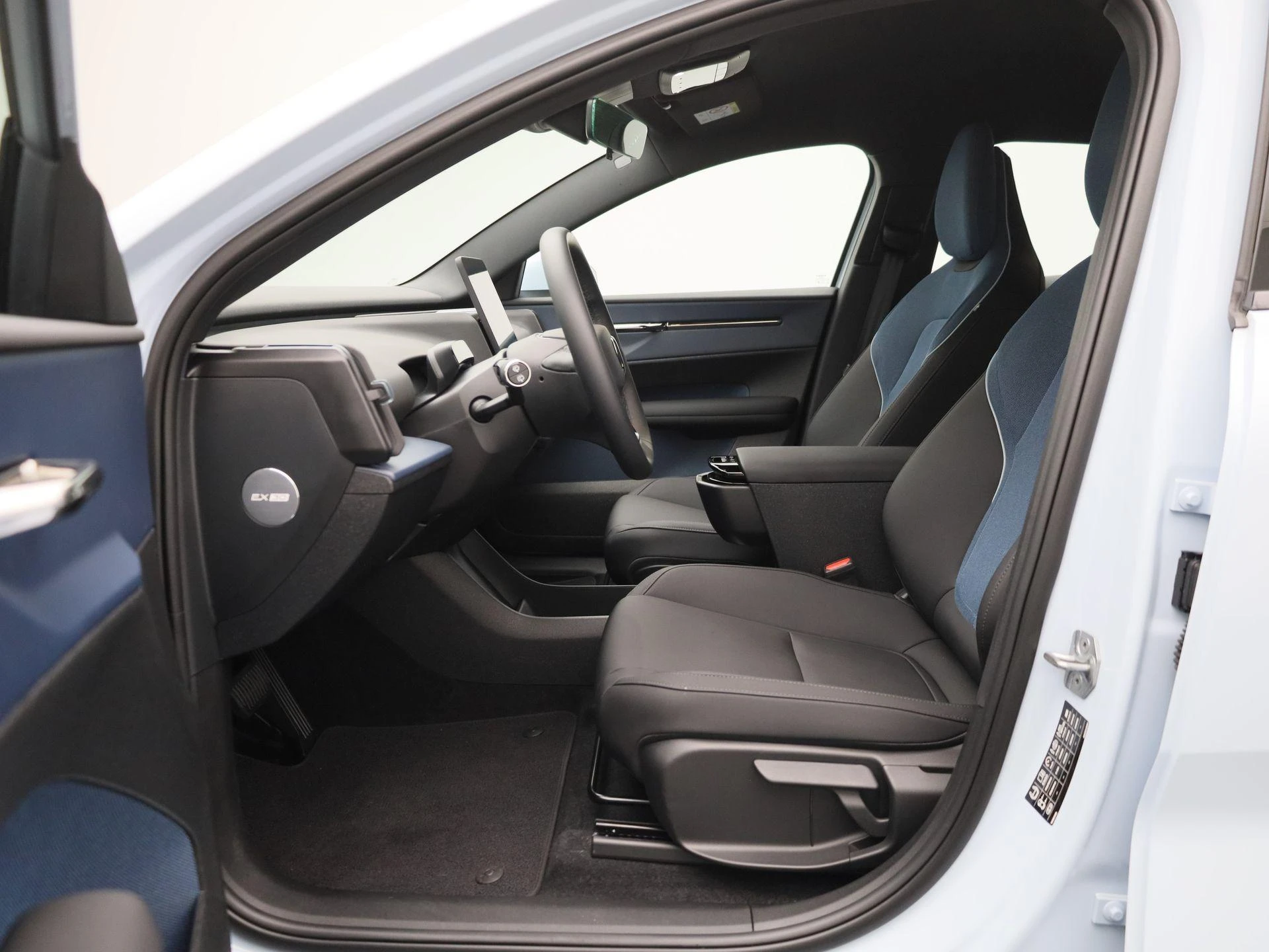 Volvo-EX30-image-8