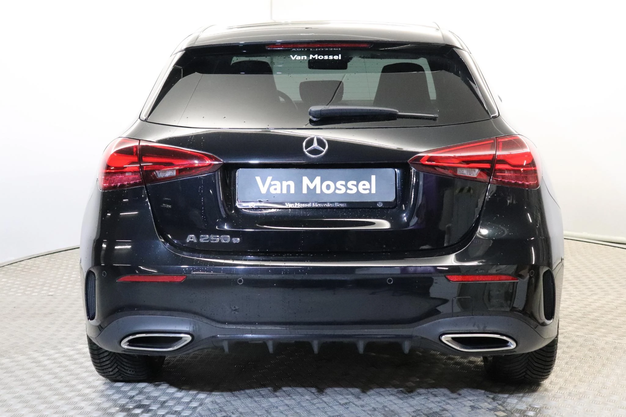 Mercedes-Benz-A-Klasse-image-3