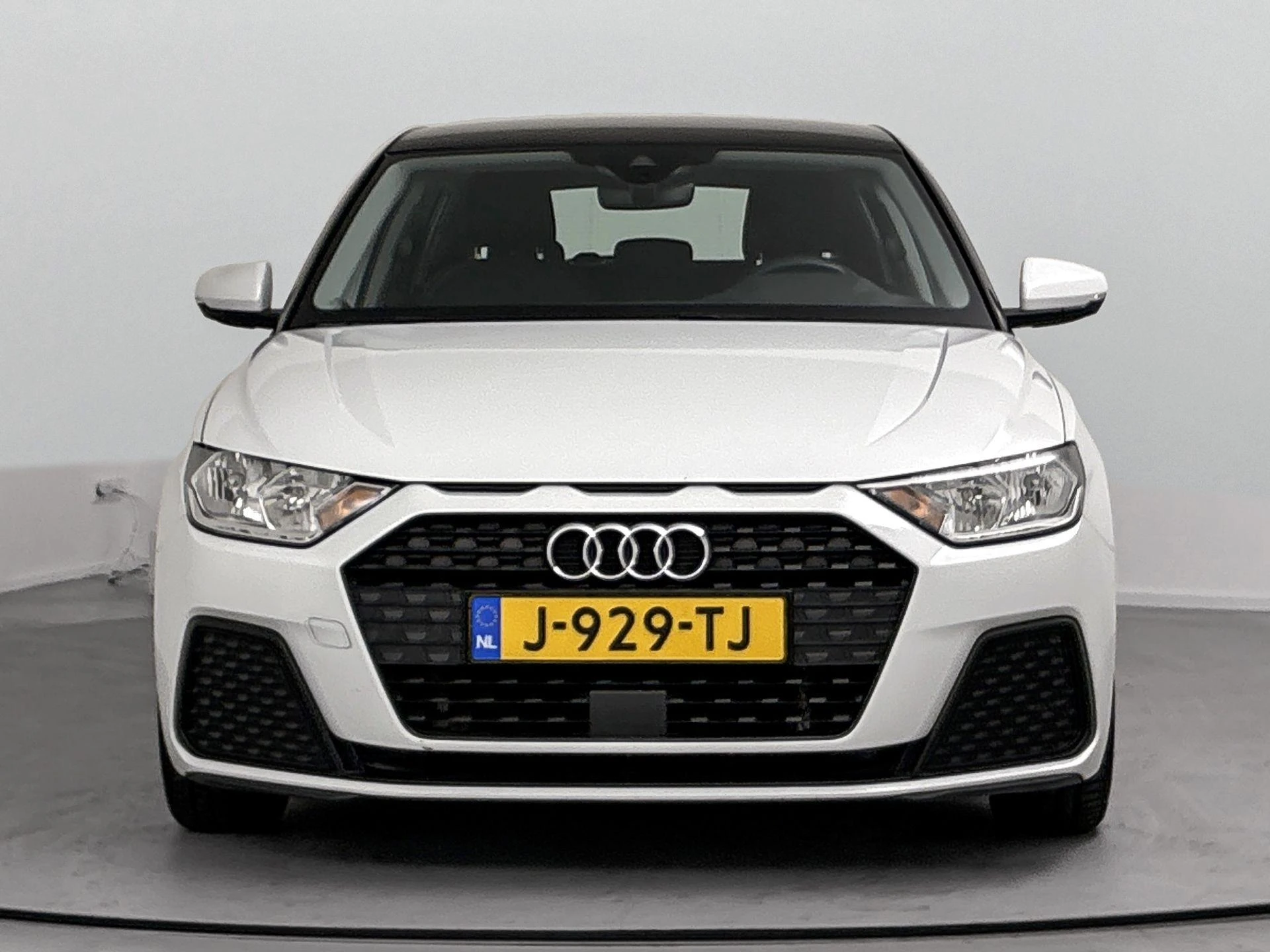 Audi-A1 Sportback-image-4