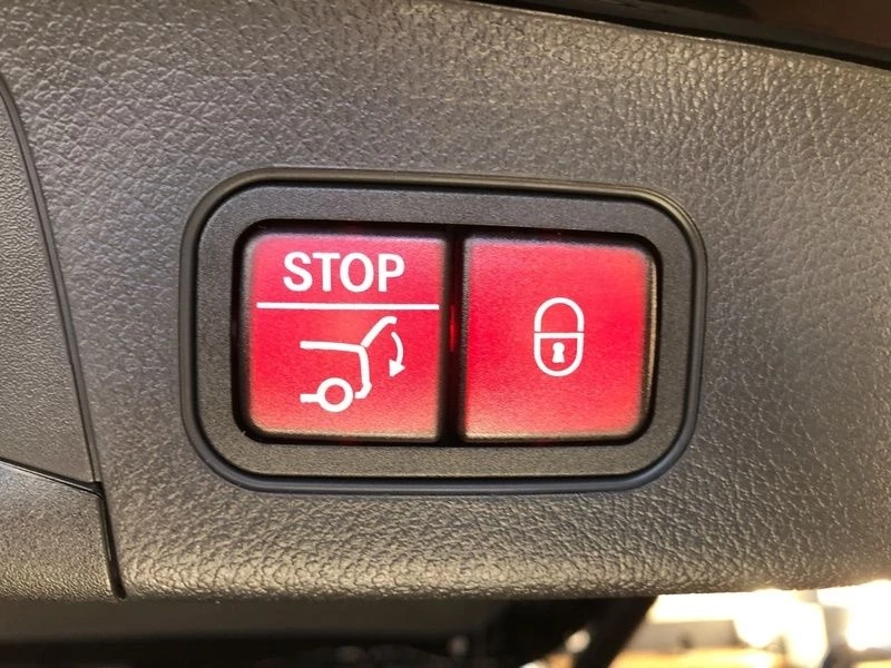 Mercedes-Benz GLA 200 AMG NIGHT PANO AHK KEYLESS WINTER-PAKET AMG LineC118 GLA 200 AMG NIGHT PANO AHK KEYLESS WINTER-PAKET AMG Line