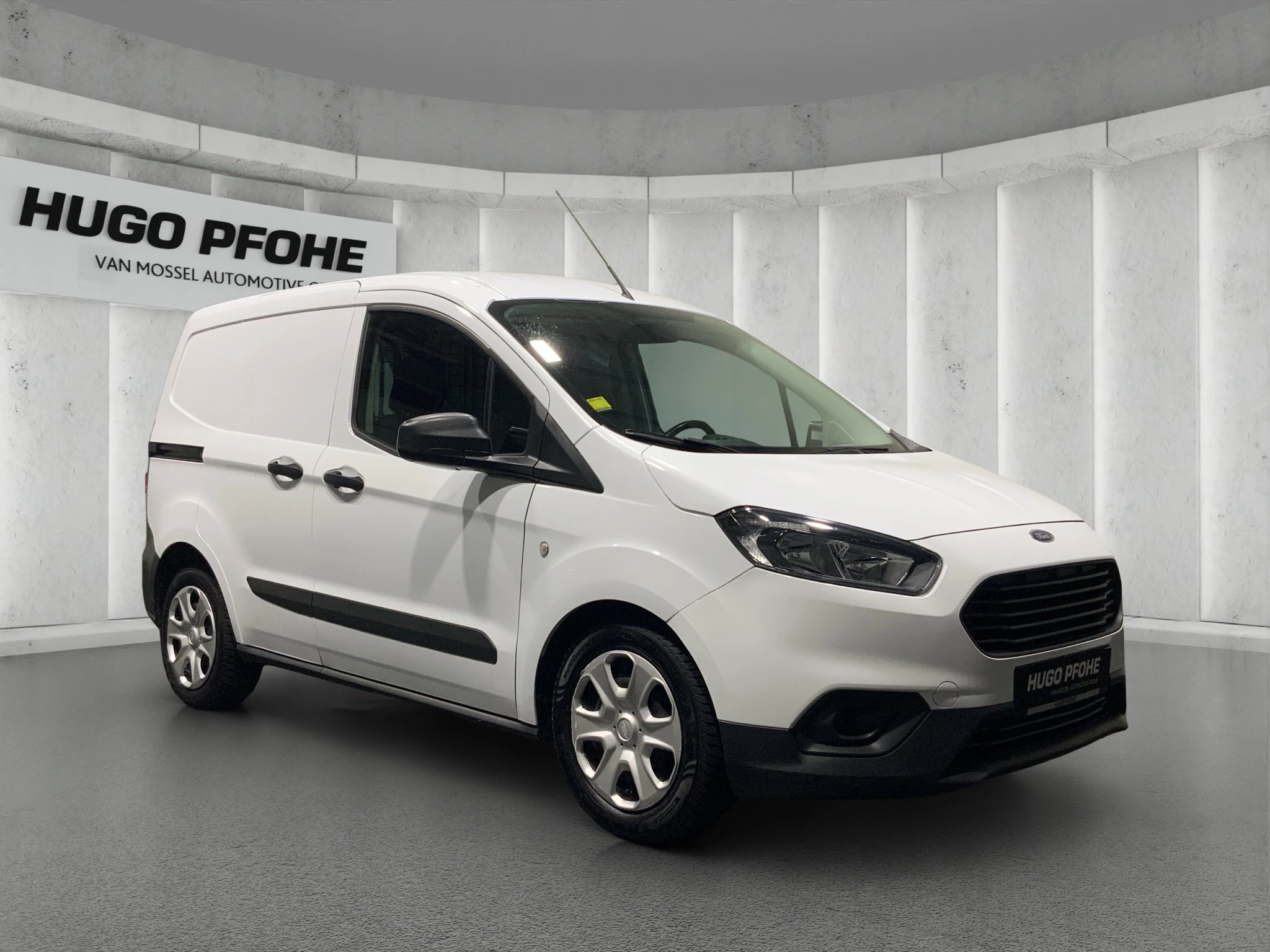 Ford-Transit Courier-image-16