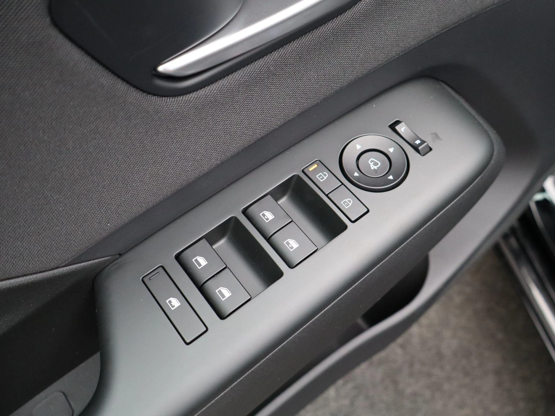 Hyundai-Kona-image-28