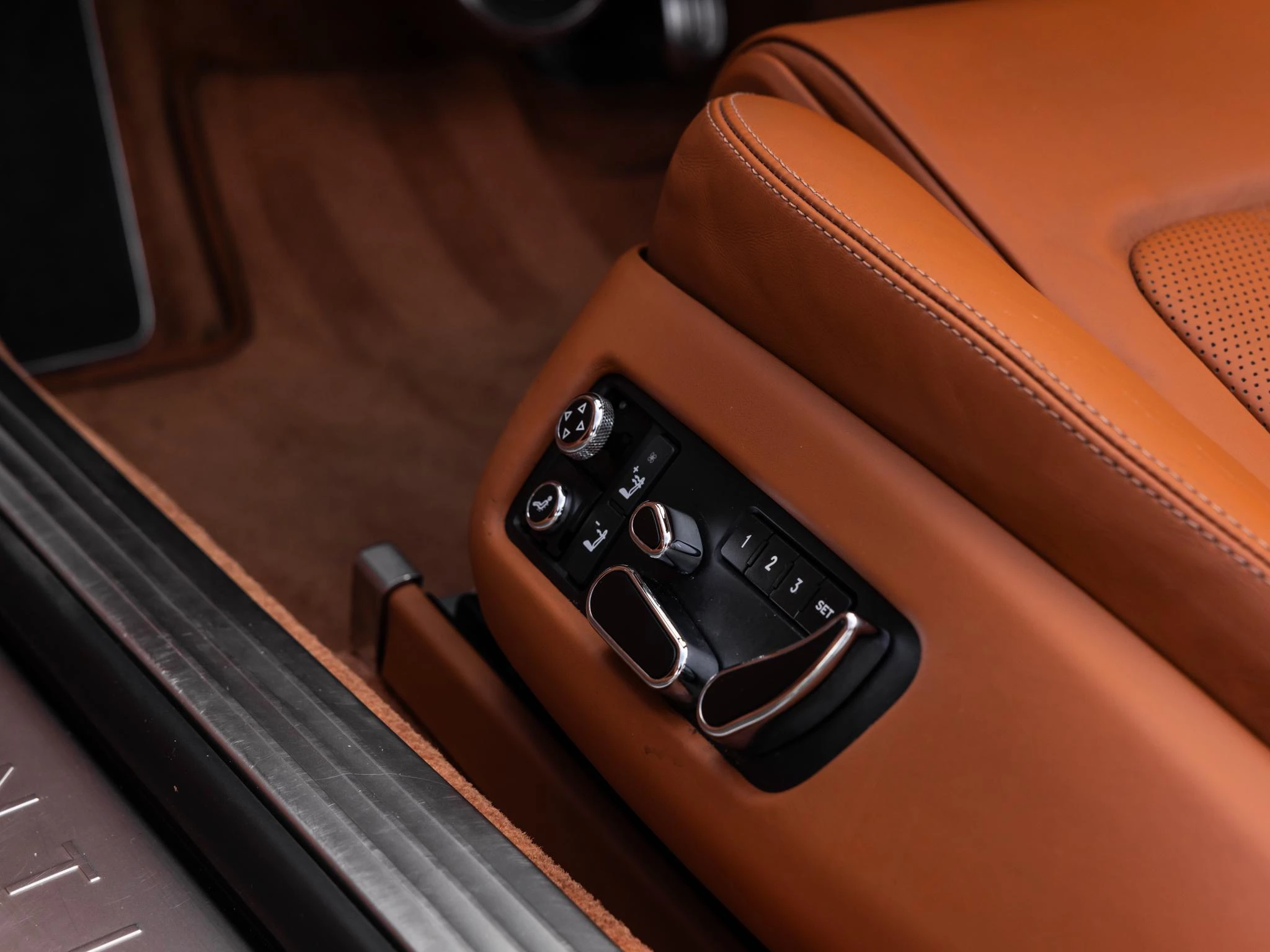 Bentley-Continental GT-image-17