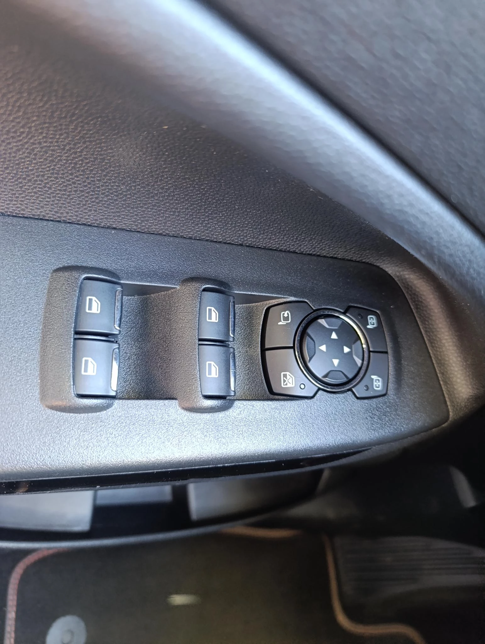 Ford-EcoSport-image-17