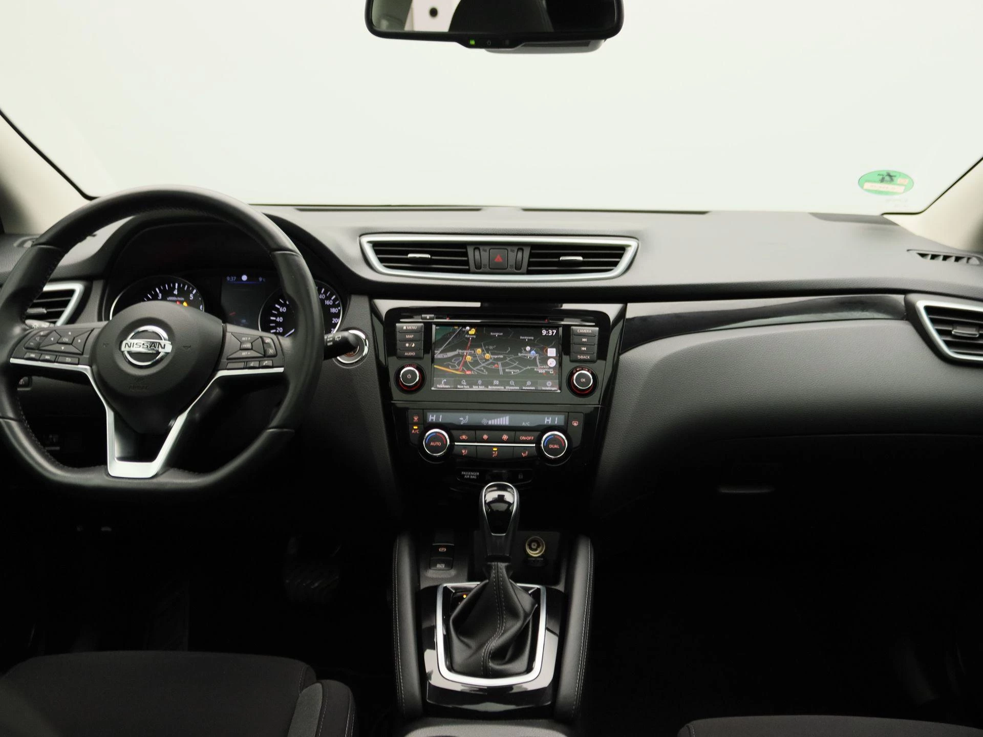 Nissan-QASHQAI-image-7