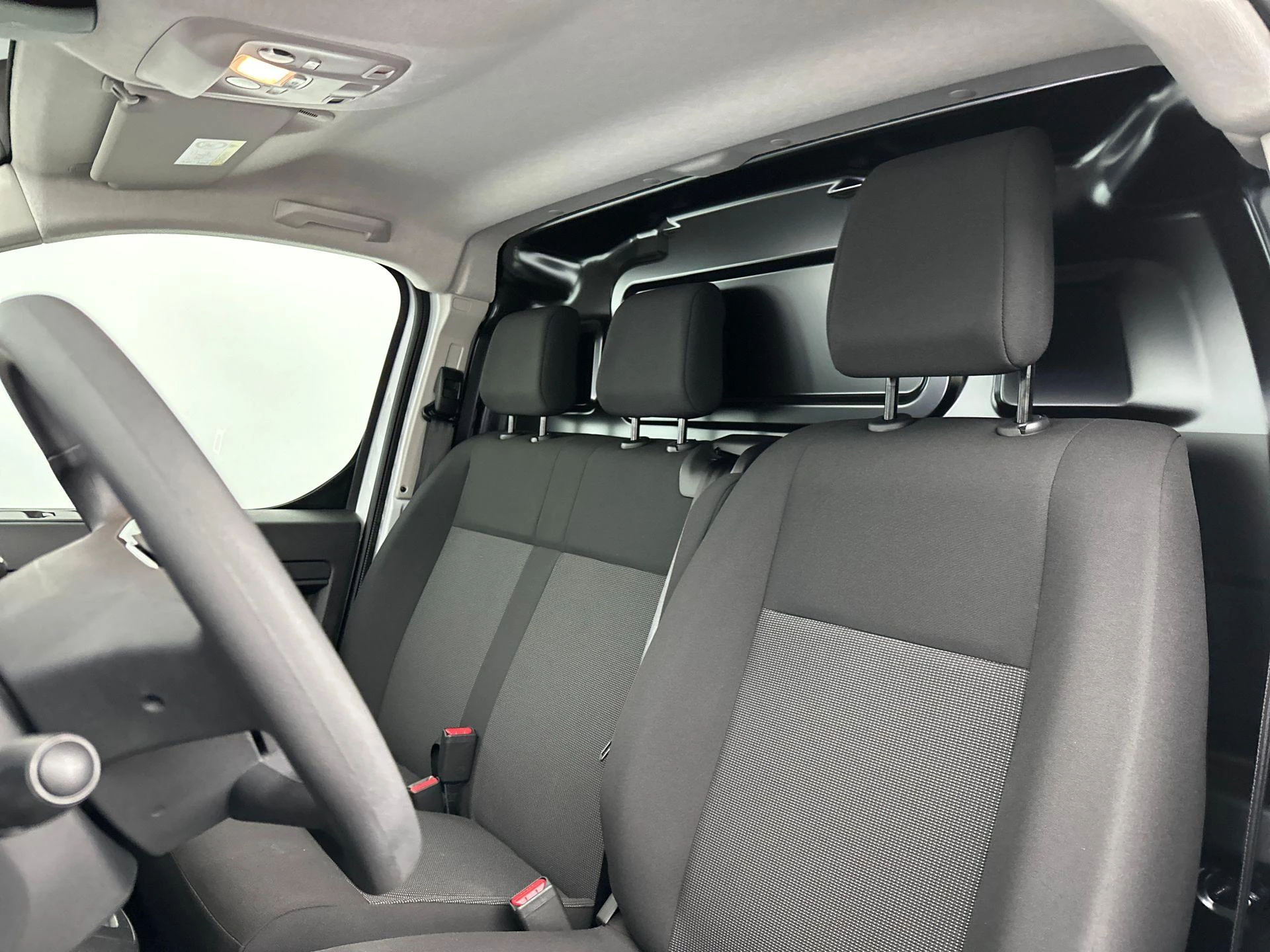 Opel-Vivaro-image-20