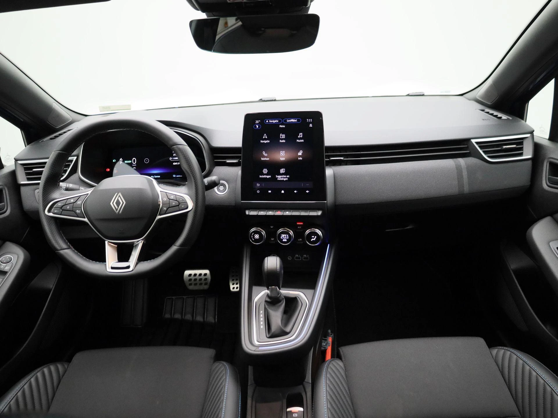 Renault-Clio-image-35