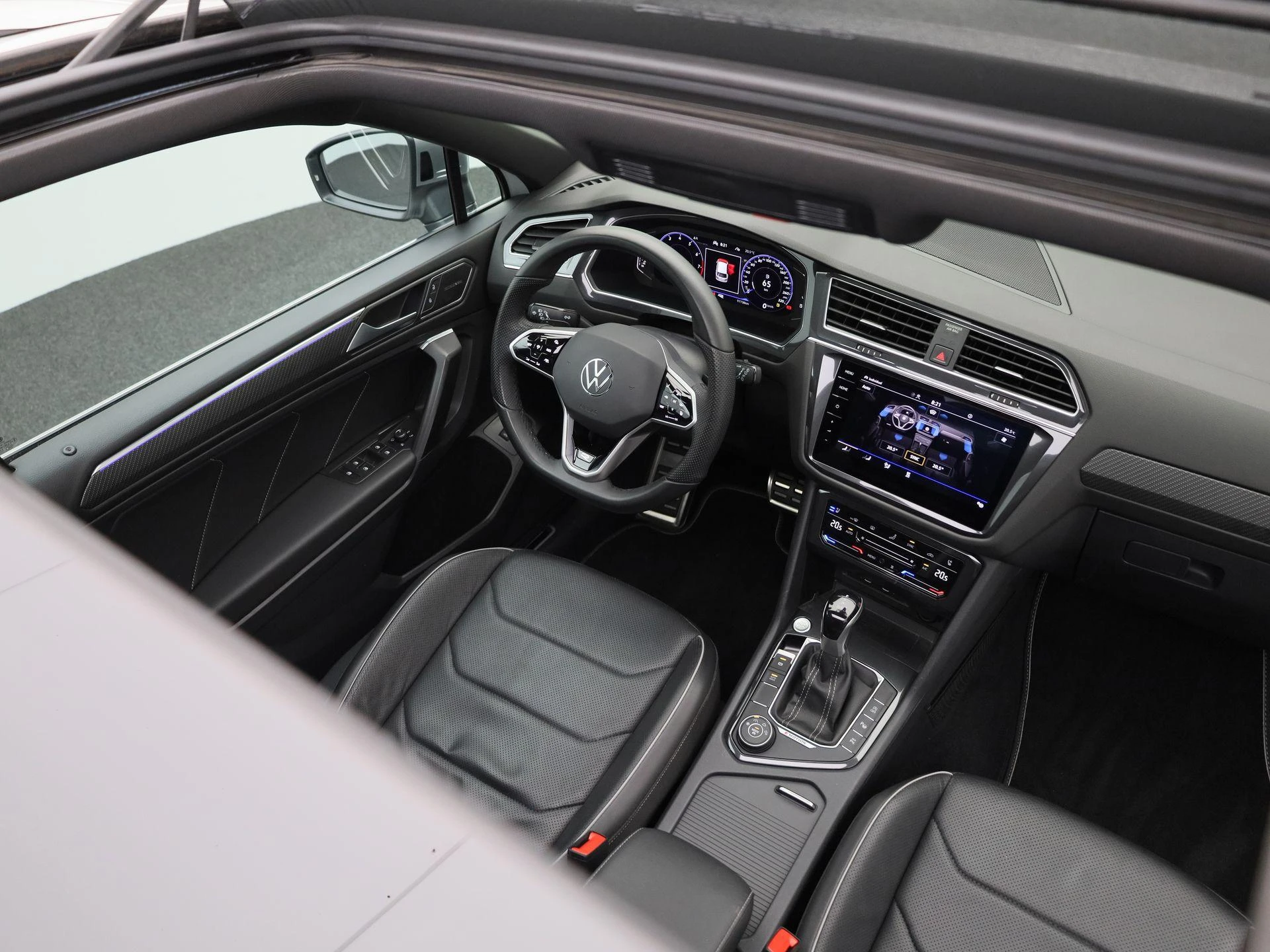 Volkswagen-Tiguan Allspace-image-57