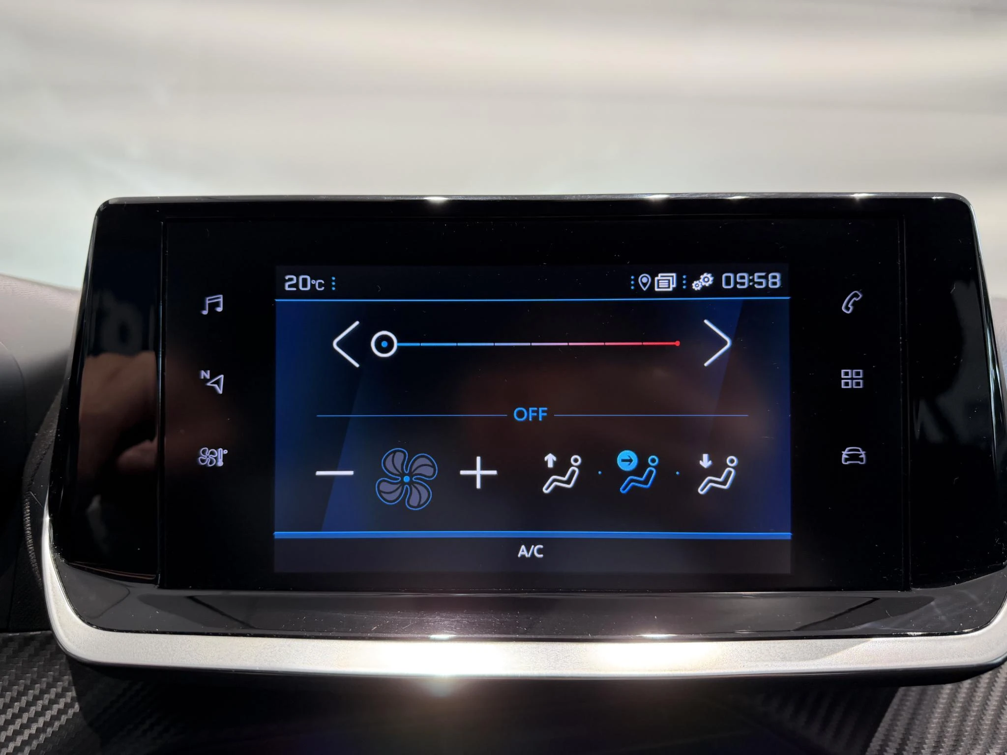 Peugeot-208-image-19