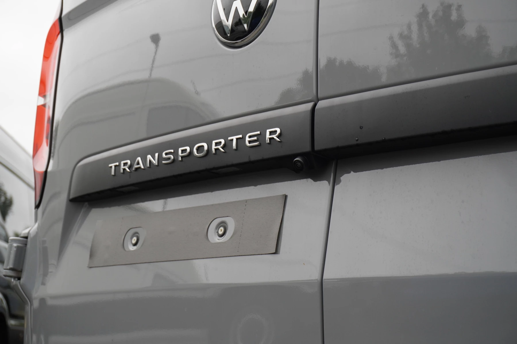 Volkswagen-Transporter-image-6