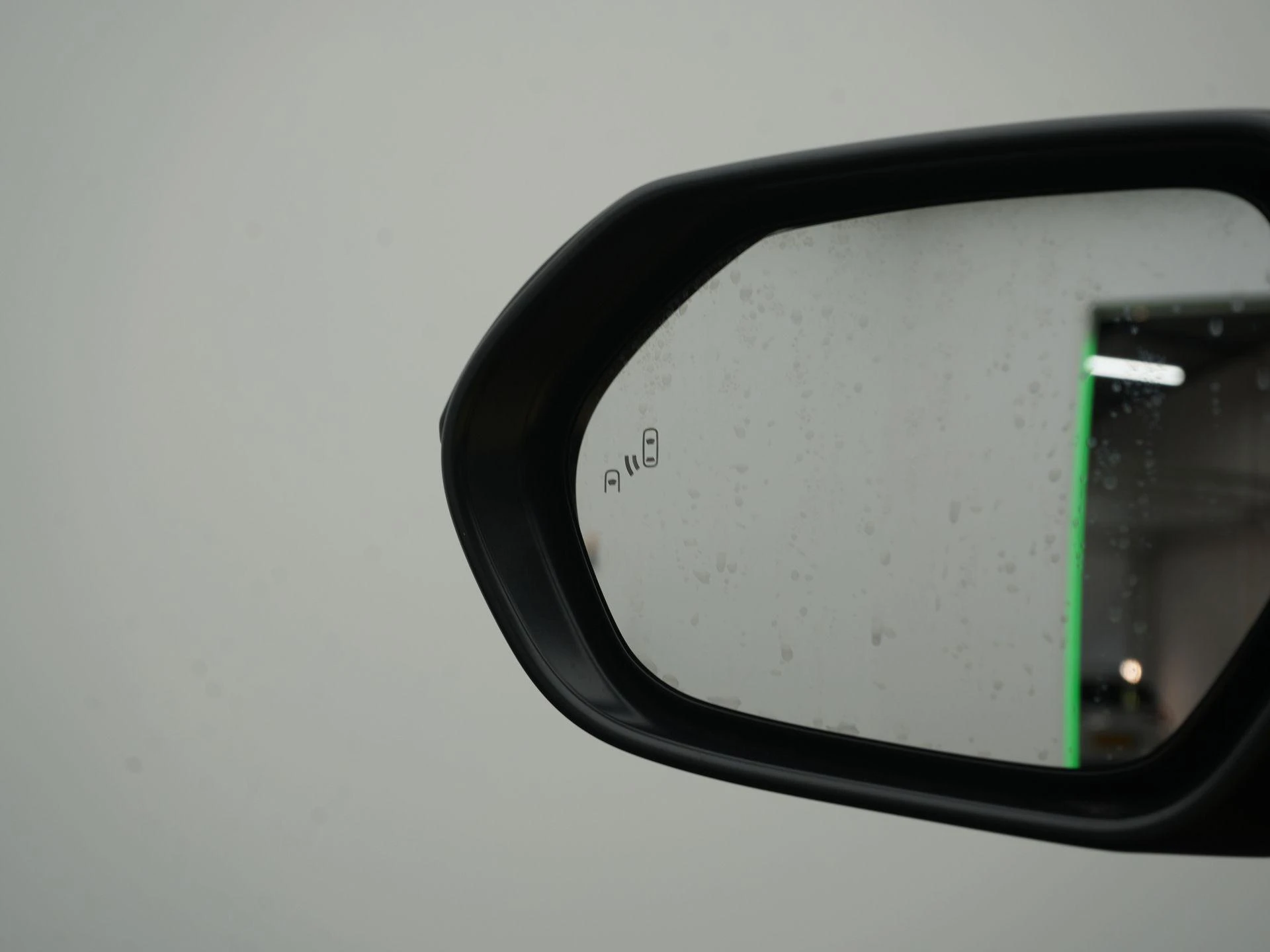 Toyota-Yaris Cross-image-30