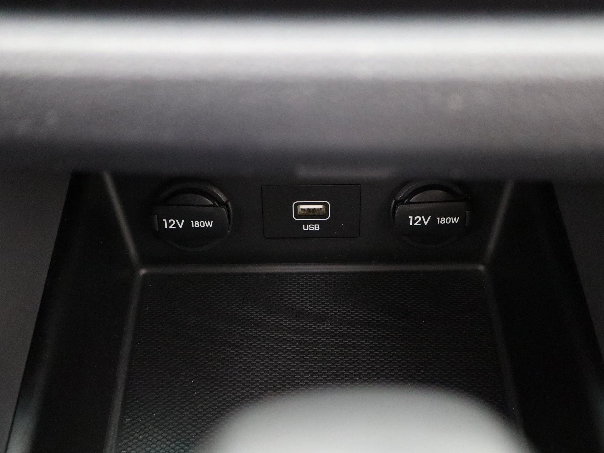 Hyundai-IONIQ-image-18