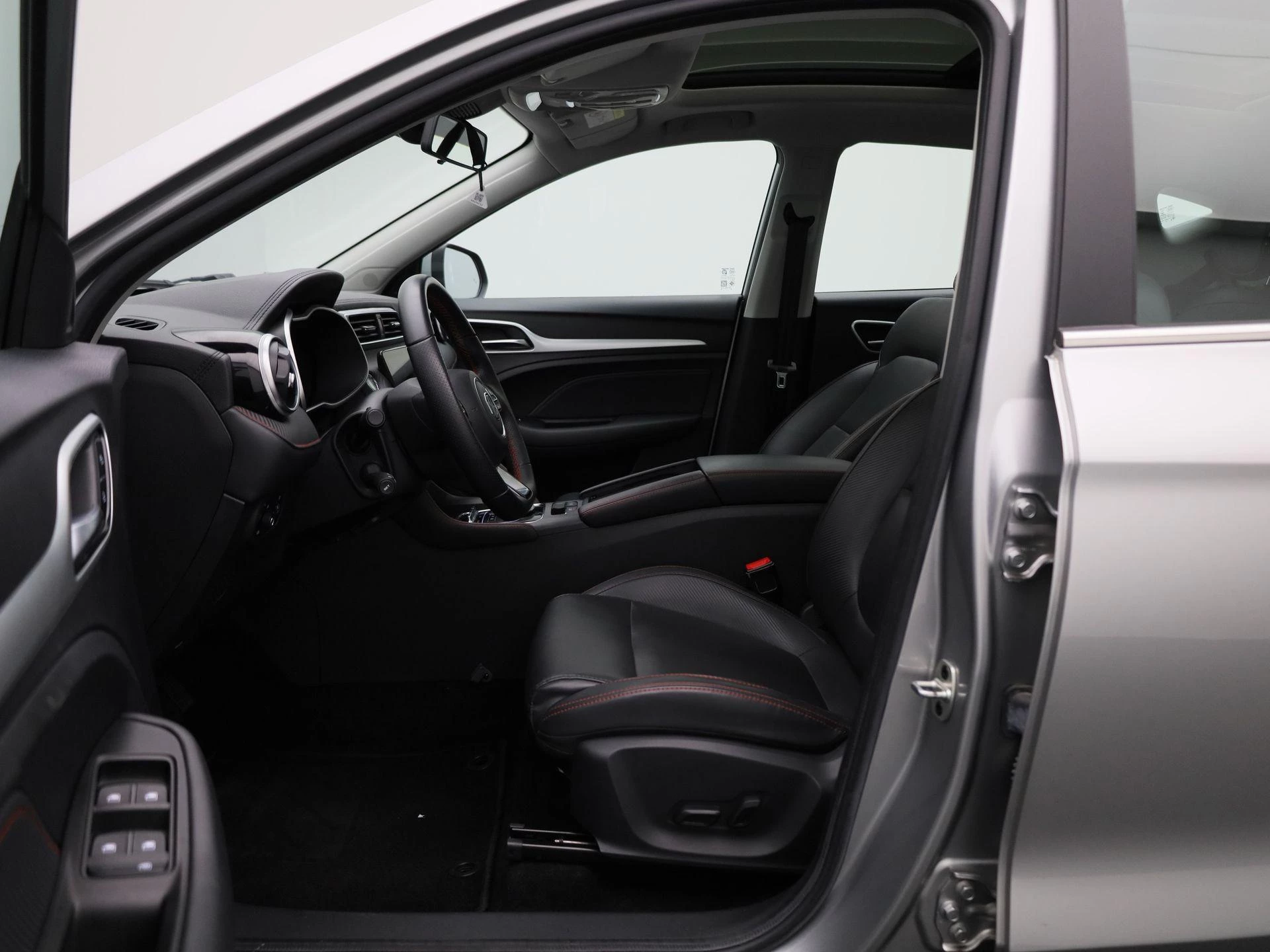 MG-ZS EV-image-8