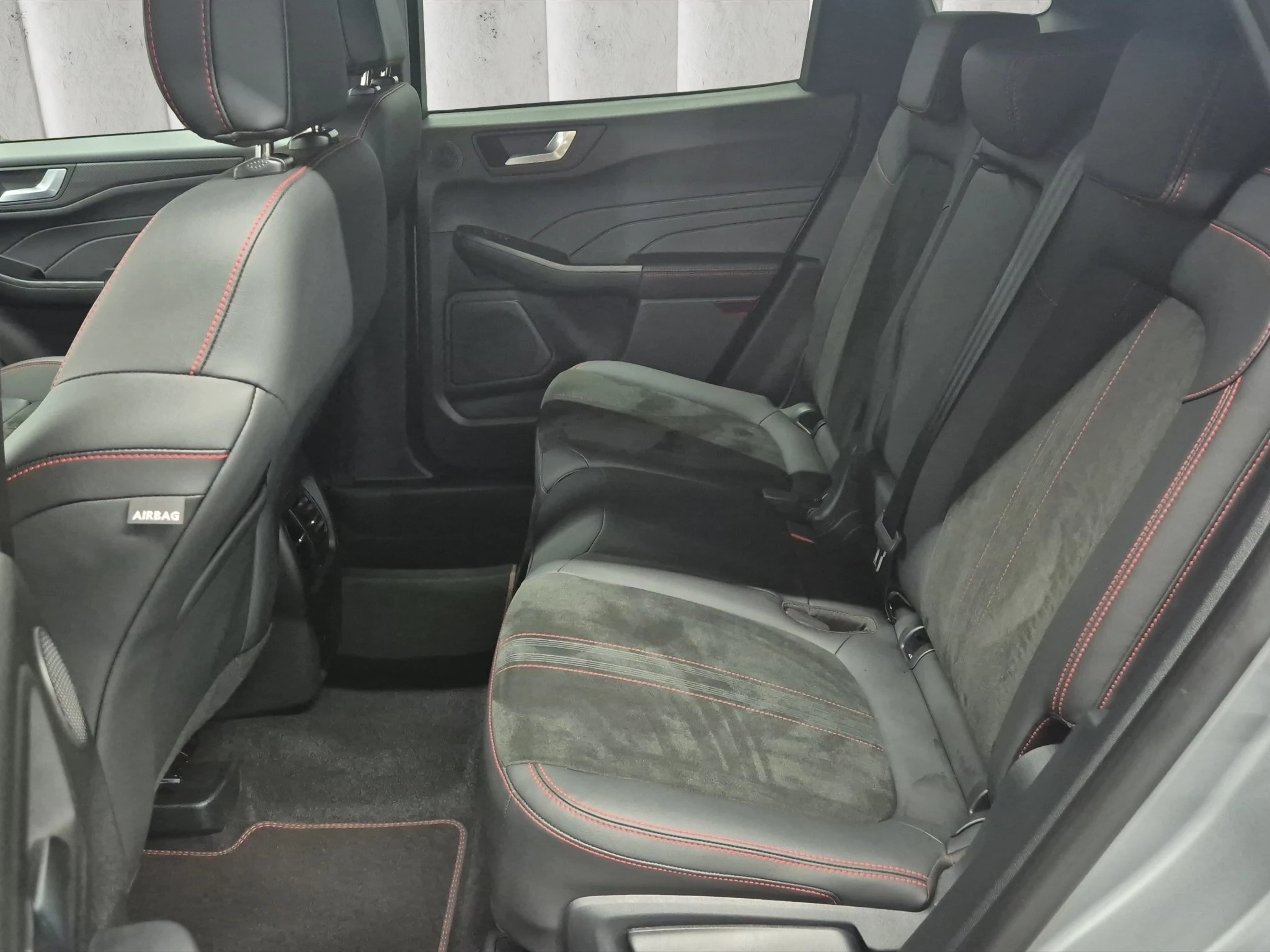 Ford Kuga ST-Line X Aut.*360GRAD*LED-MATRIX*NAVI*GRA*WINTER-PKT.