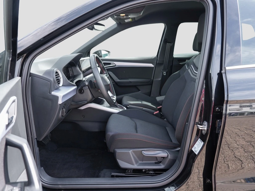 SEAT-Arona-image-18