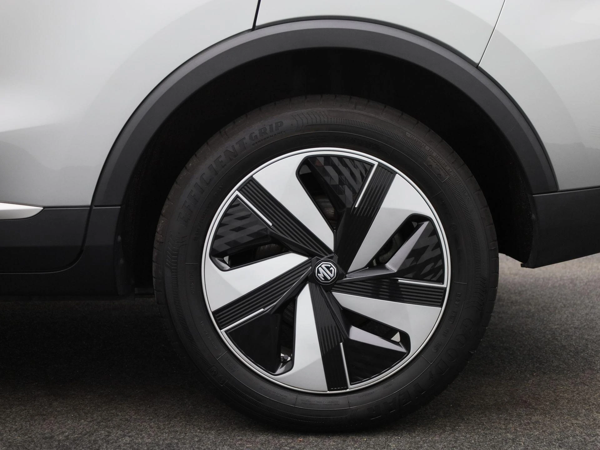 MG ZS EV - 13