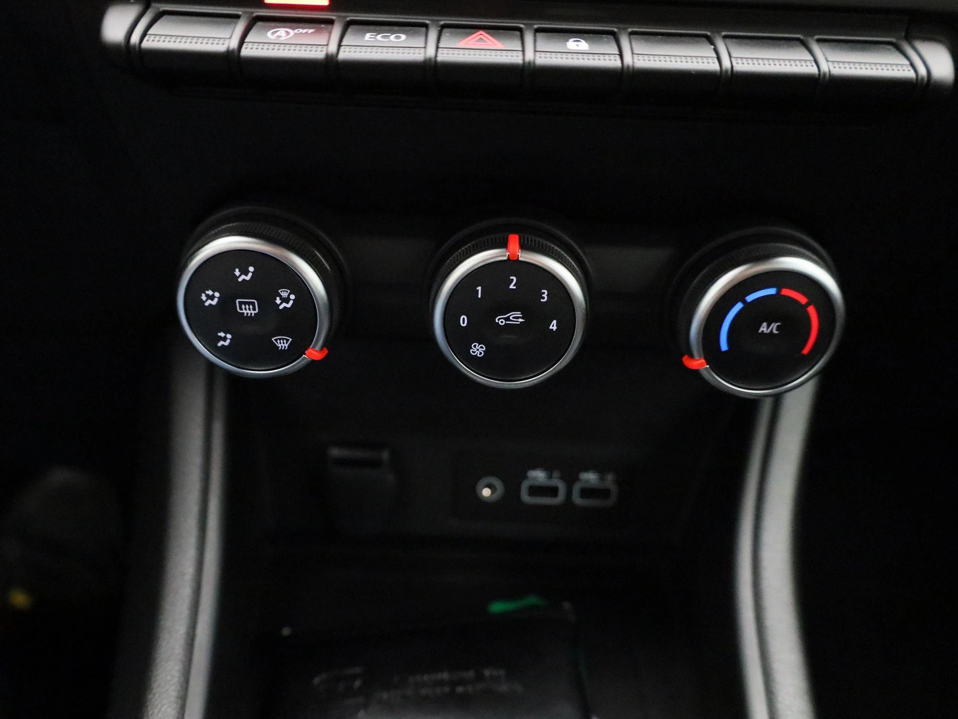 Renault-Captur-image-19