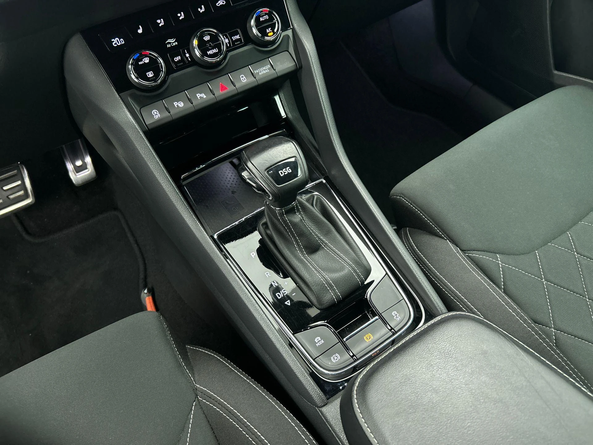 Škoda Karoq 1.5 TSI ACT Sportline Business