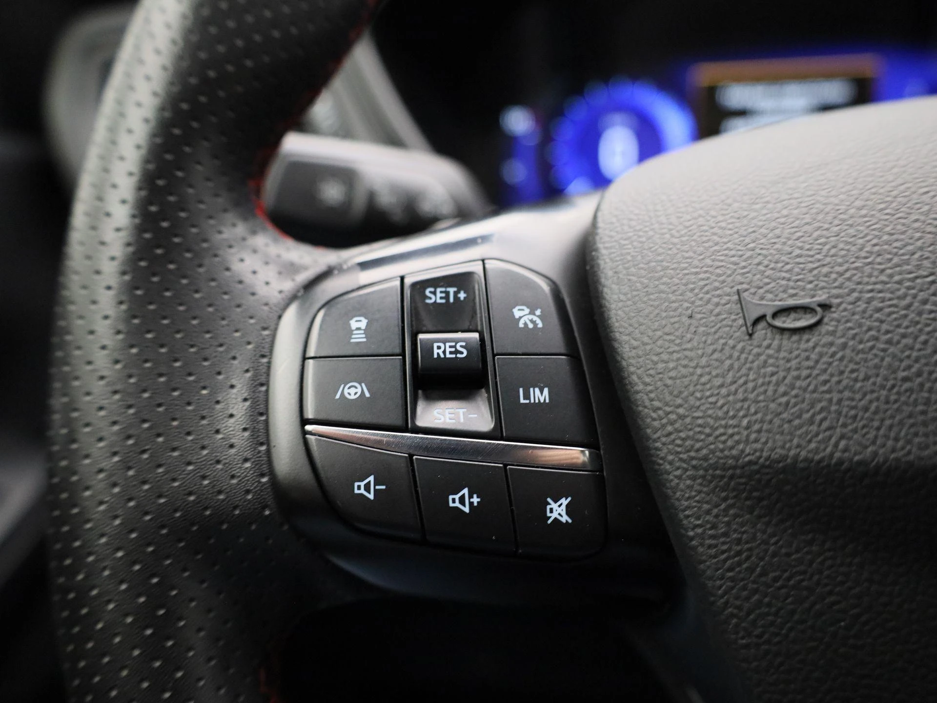 Ford-Kuga-image-20