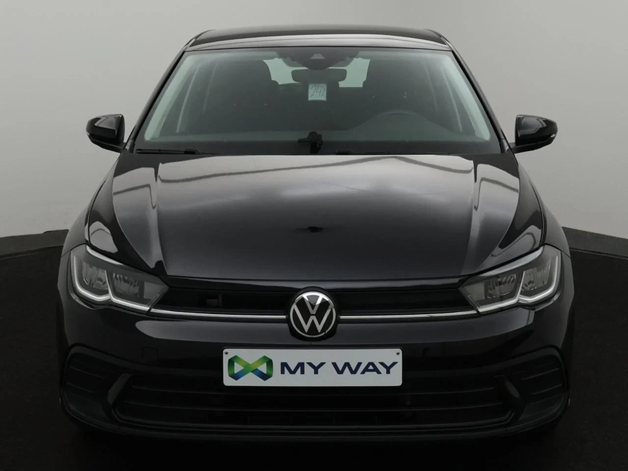 Volkswagen-Polo-image-1