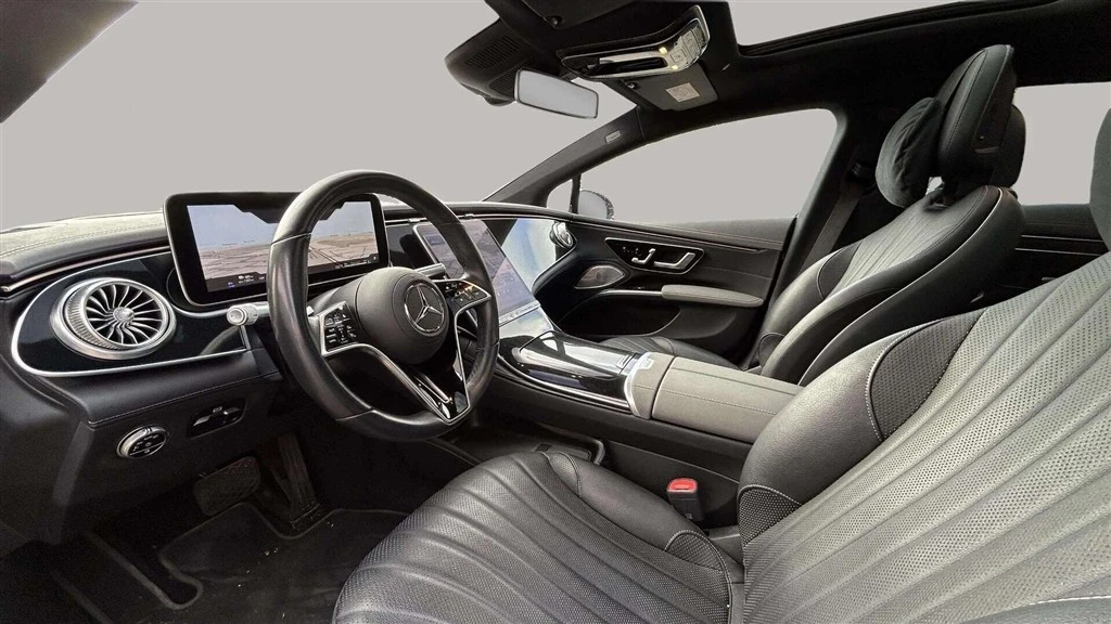 Mercedes-Benz-EQS-image-9