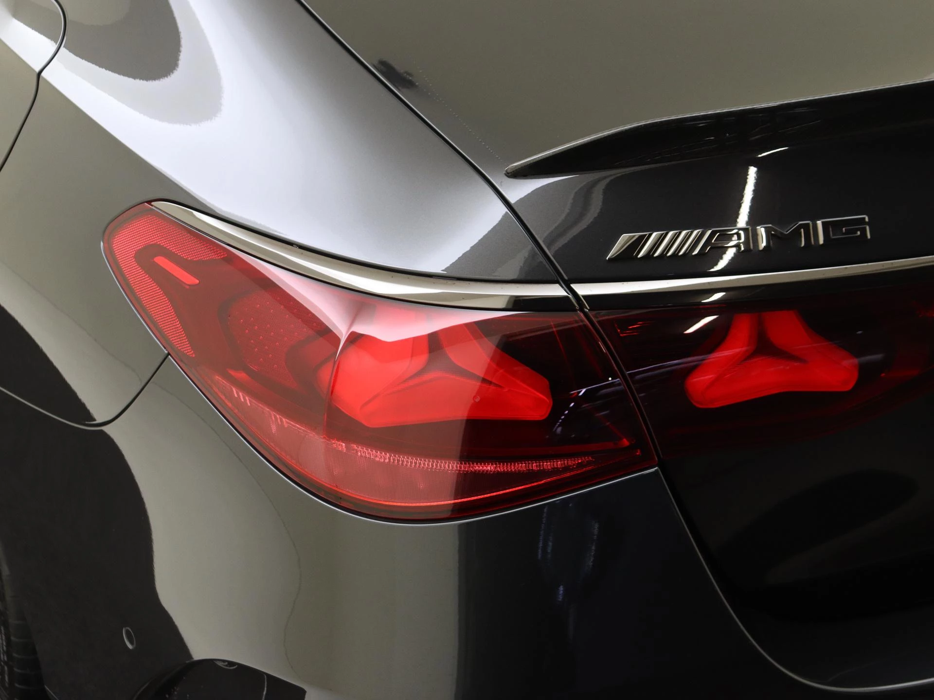 Mercedes-Benz-E-Klasse-image-41