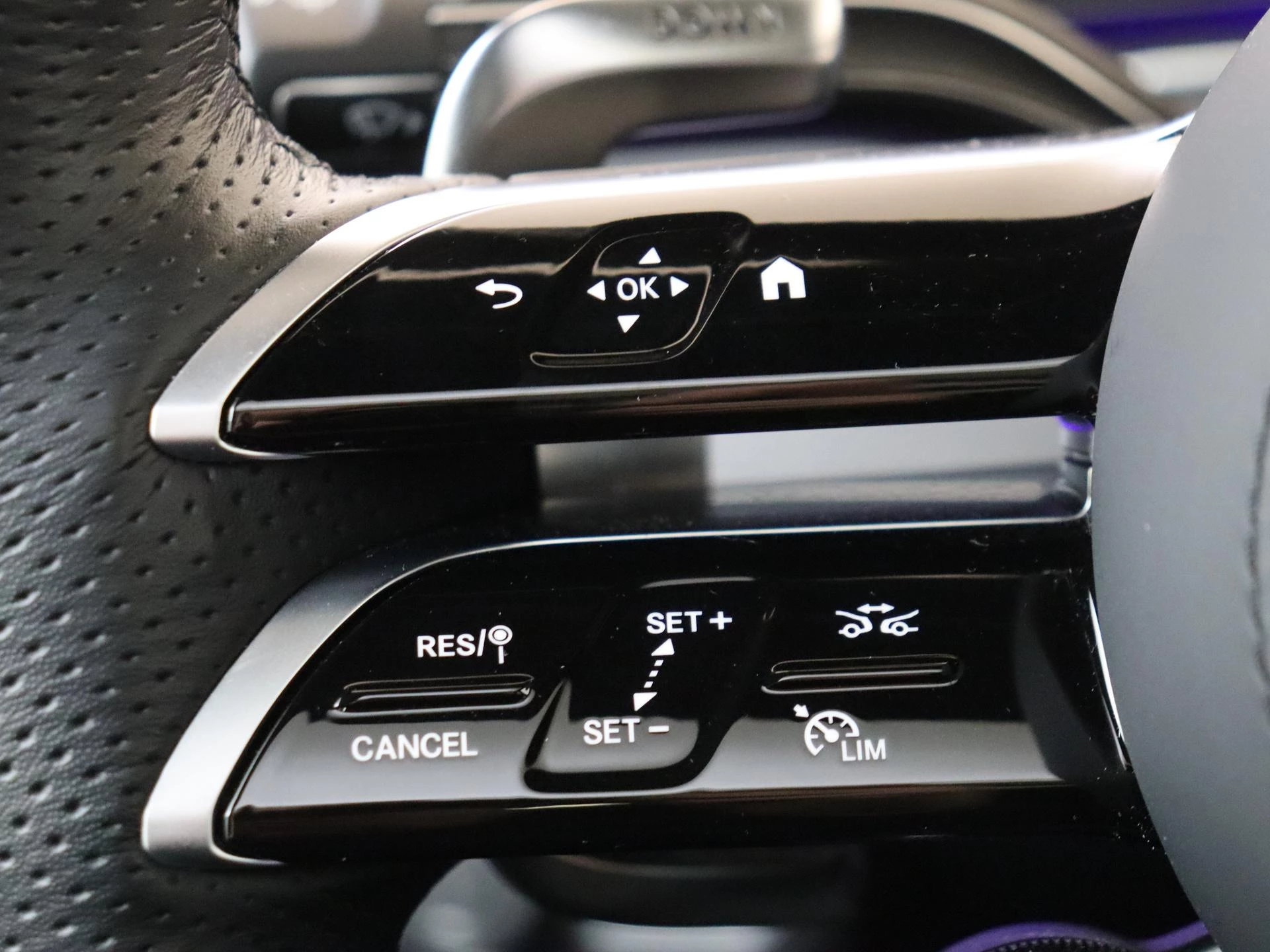 Mercedes-Benz-GLE-image-20