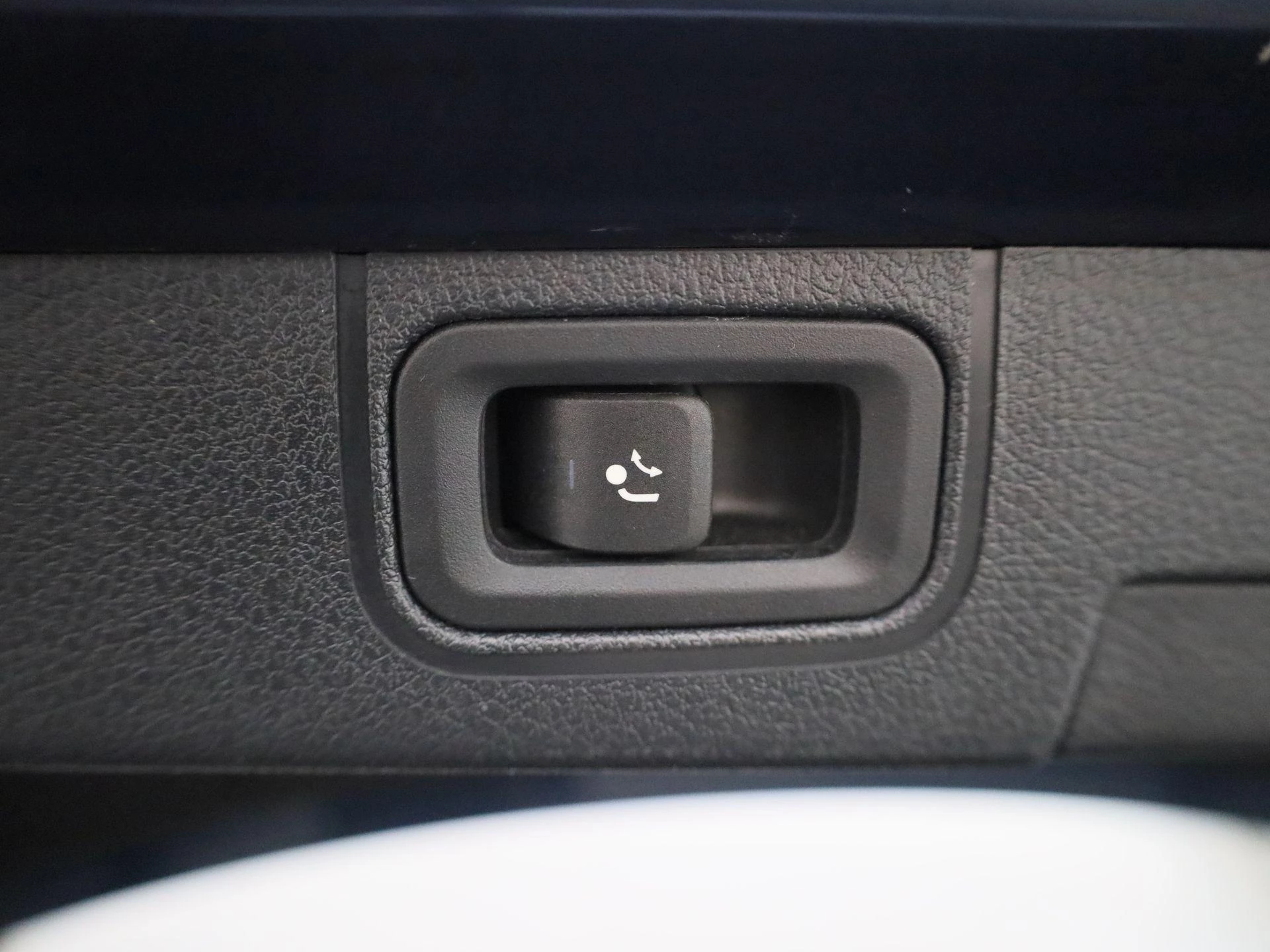 Mercedes-Benz-A-Klasse-image-11