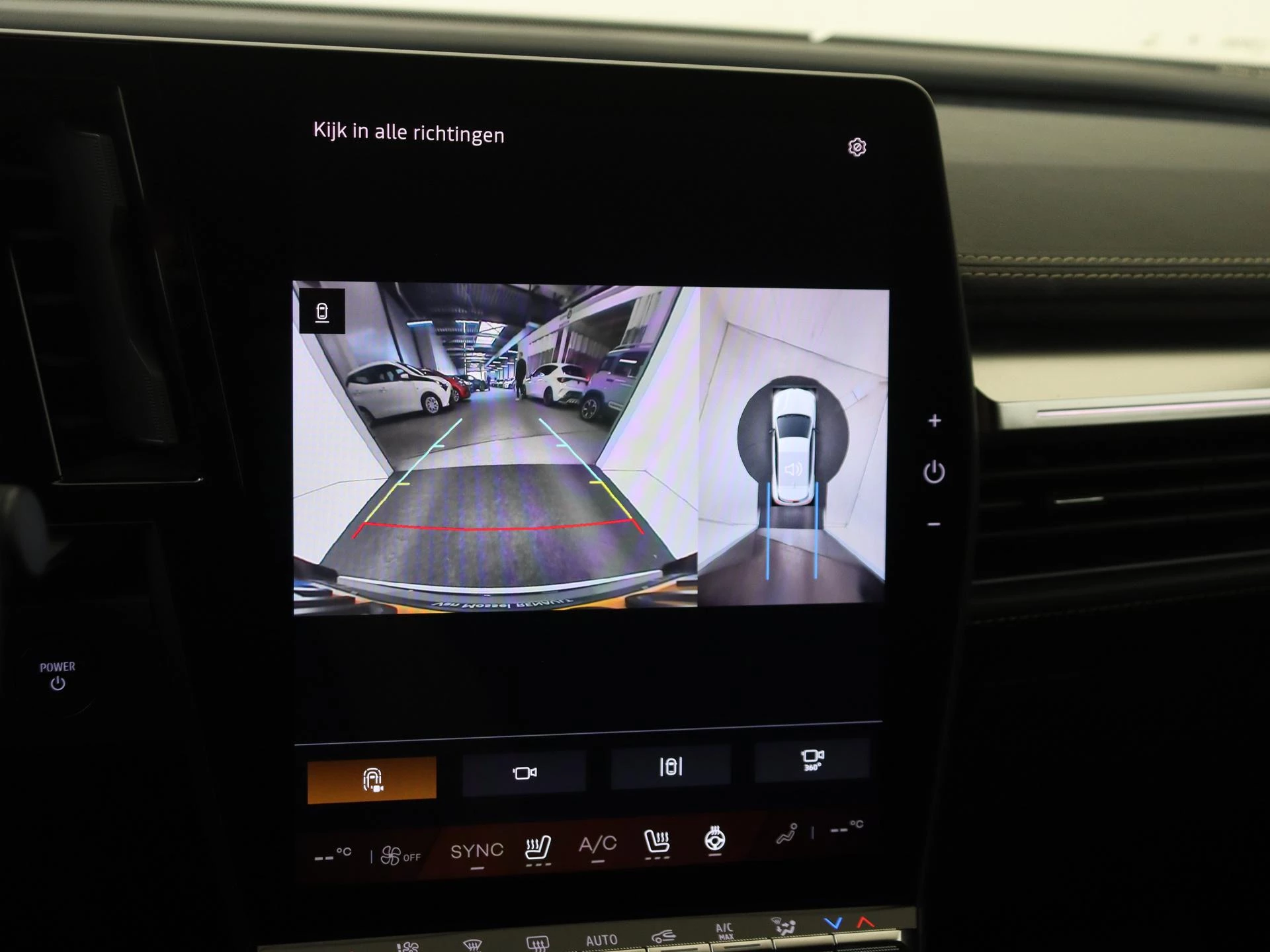 Renault-Megane E-Tech-image-19