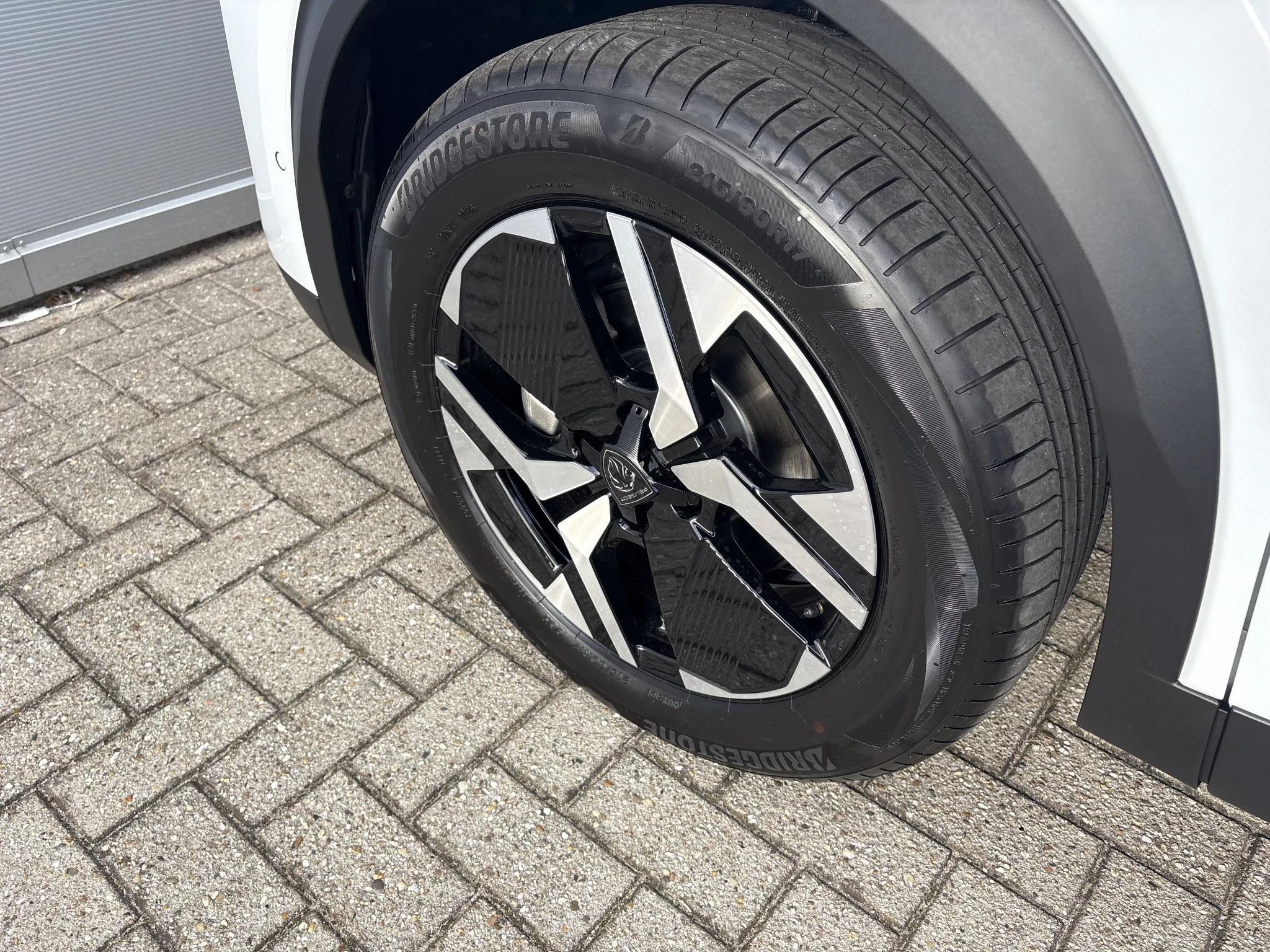 Peugeot-2008-image-23