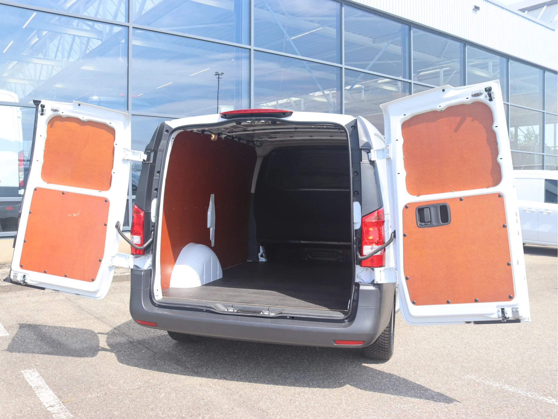 Mercedes-Benz eVito L2 66 kWh | AIRCO/CRUISE/CAMERA/SNELLADEN | Certified
